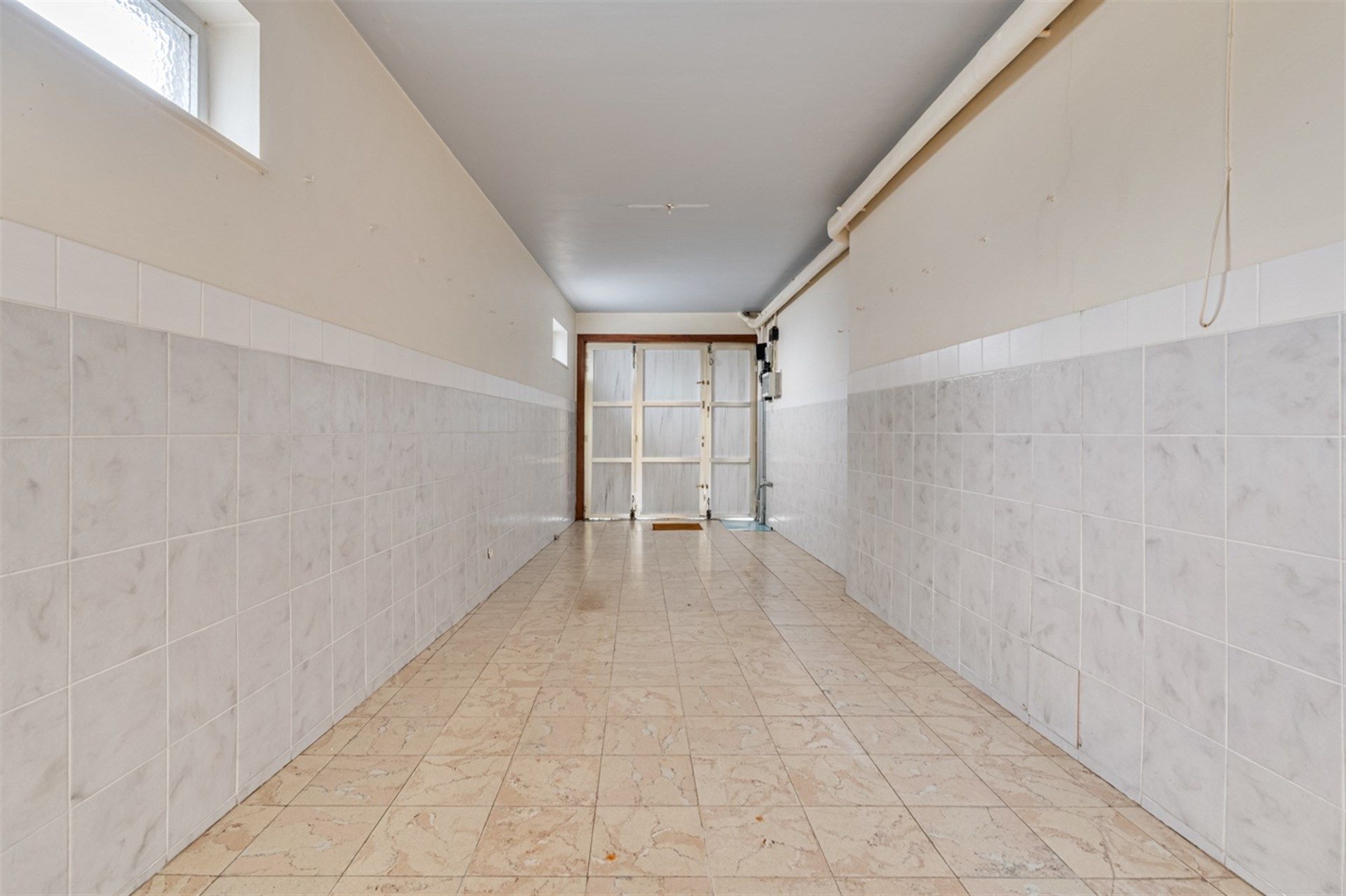 Goed onderhouden gezinswoning met 4 mogelijke slaapkamers op een perceel van 921m² foto 17