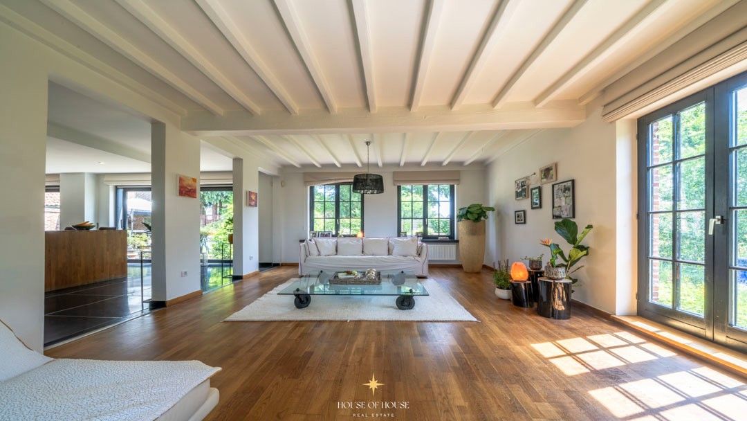 Sfeervolle landelijke villa met charmante tuin en prachtig verzicht foto 3