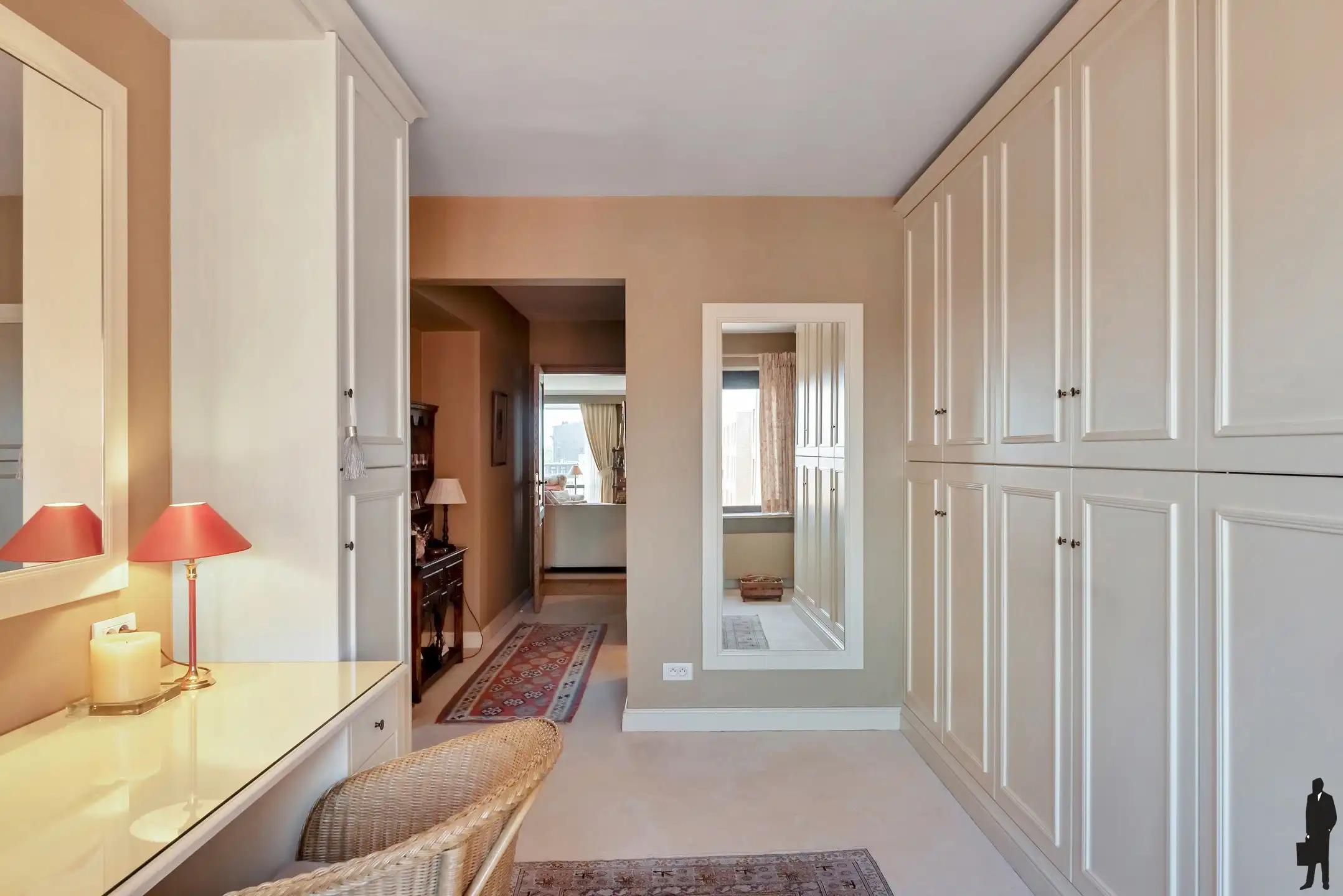 Exclusief appartement van 244m² op de Grote Markt foto 17