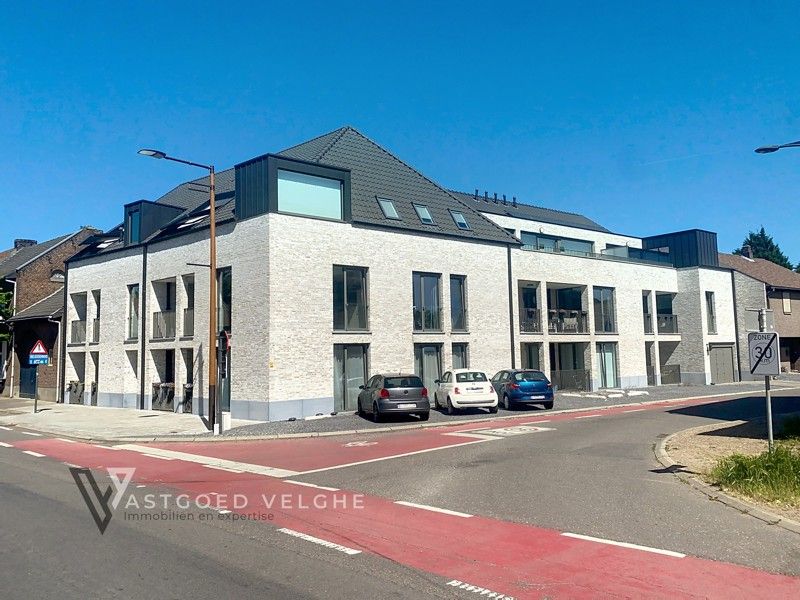 Gelijkvloers appartement met 2 slaapkamers en 2 terrassen gelegen in het centrum van Mechelen-aan-de-Maas foto {{pictureIndex}}
