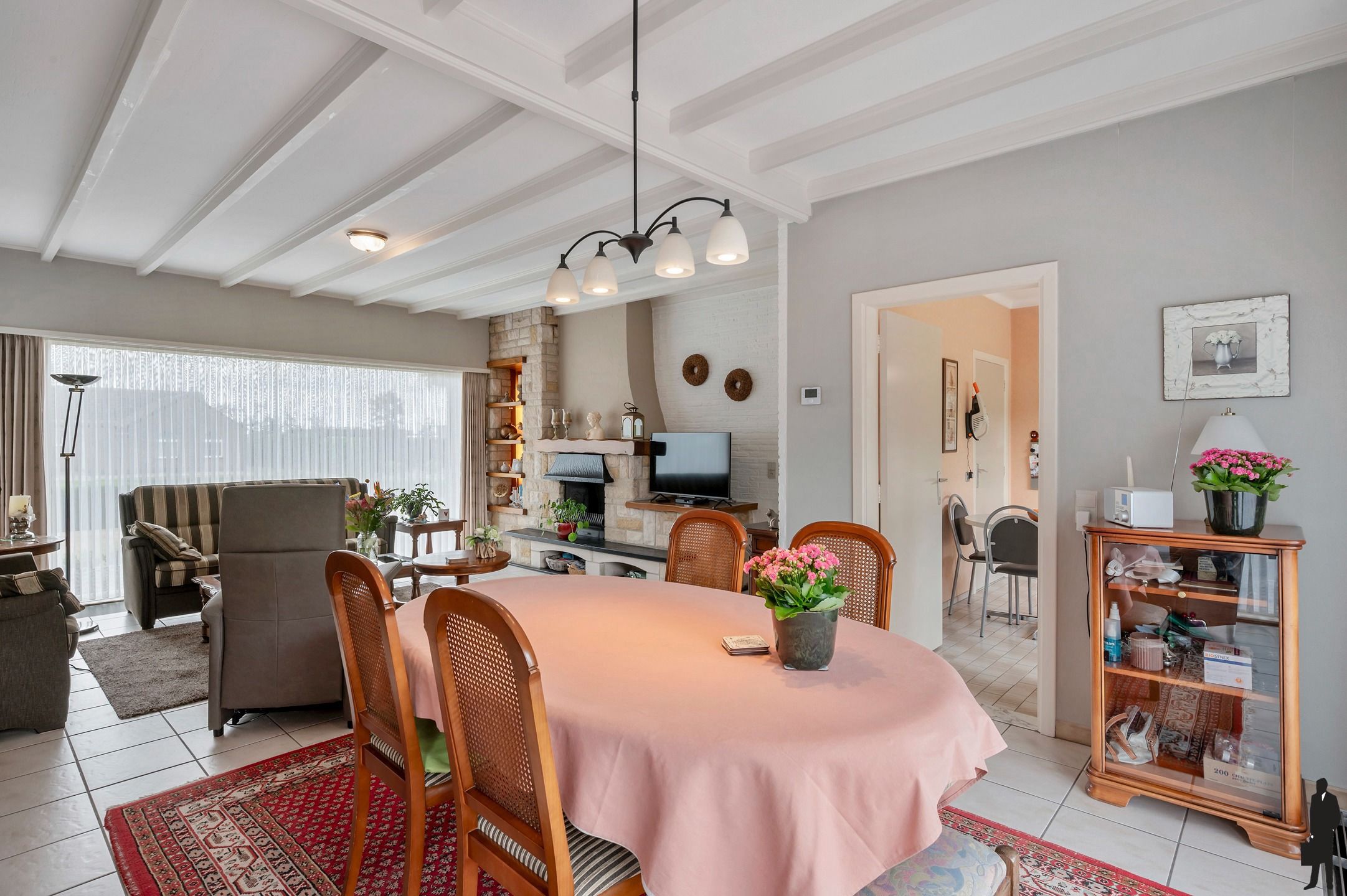 Ruime woning met tuin en bijgebouw foto 19