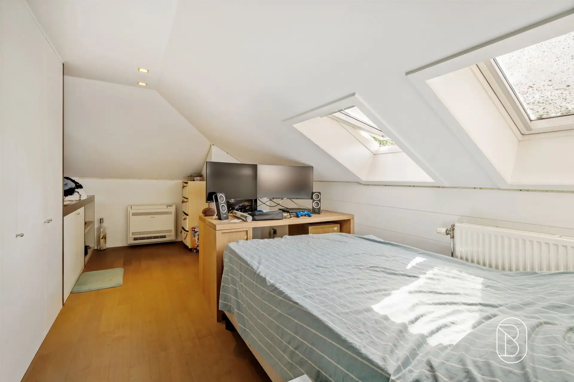 Grote architectenwoning met mooie tuin + bijgebouw foto 23