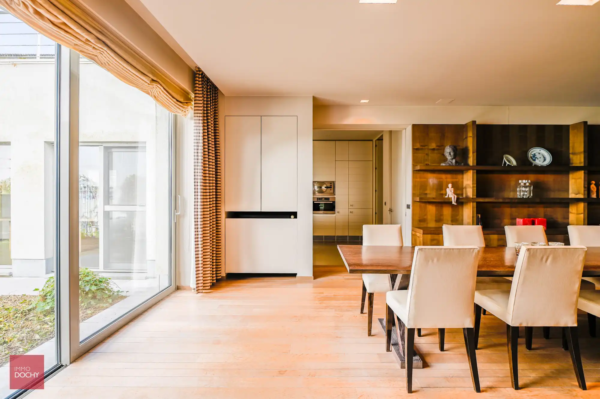 Centraal gelegen ruim herenhuis foto 13