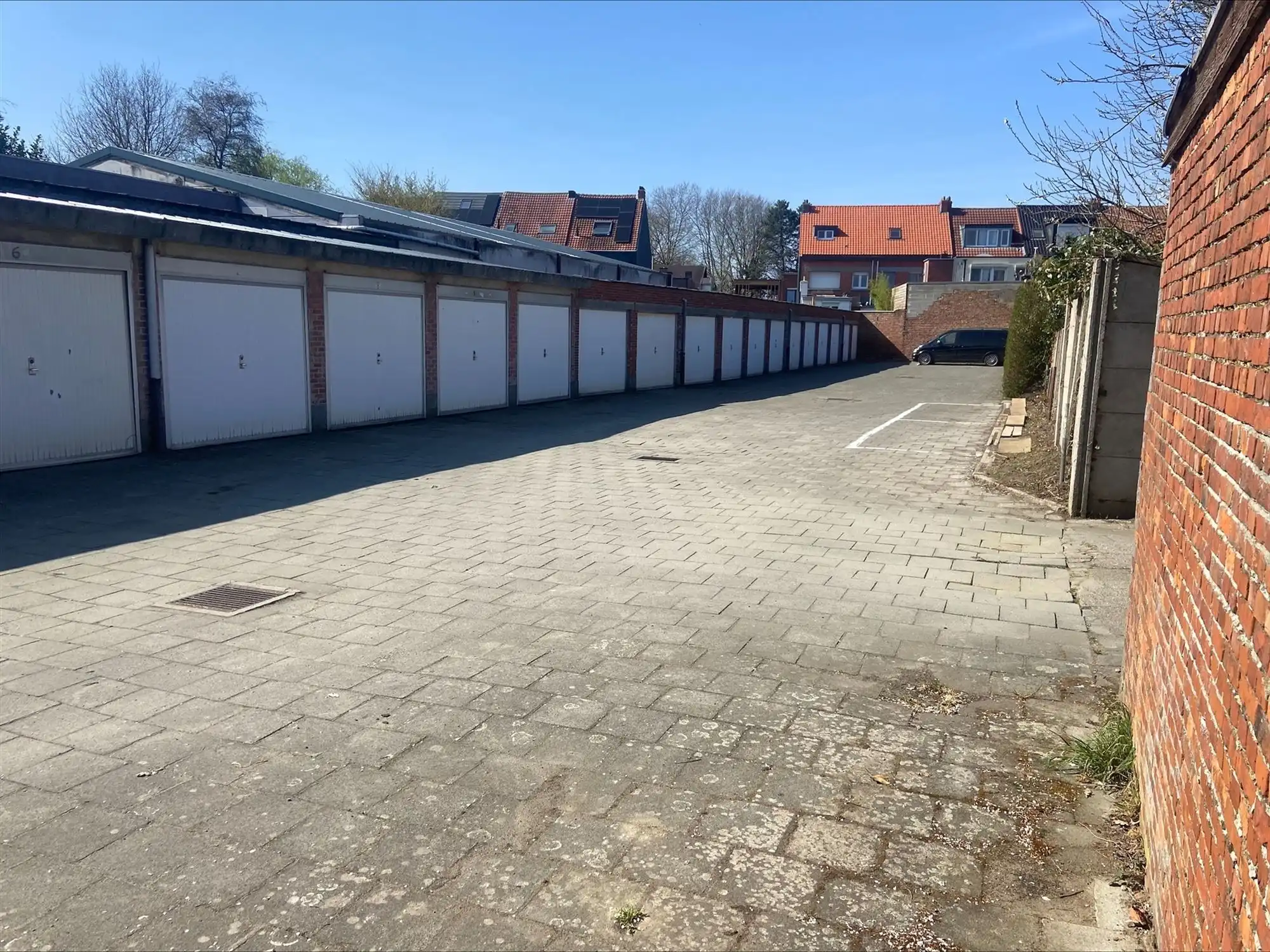 Investeringsopportuniteit - 21 garageboxen + 1 magazijn foto 3