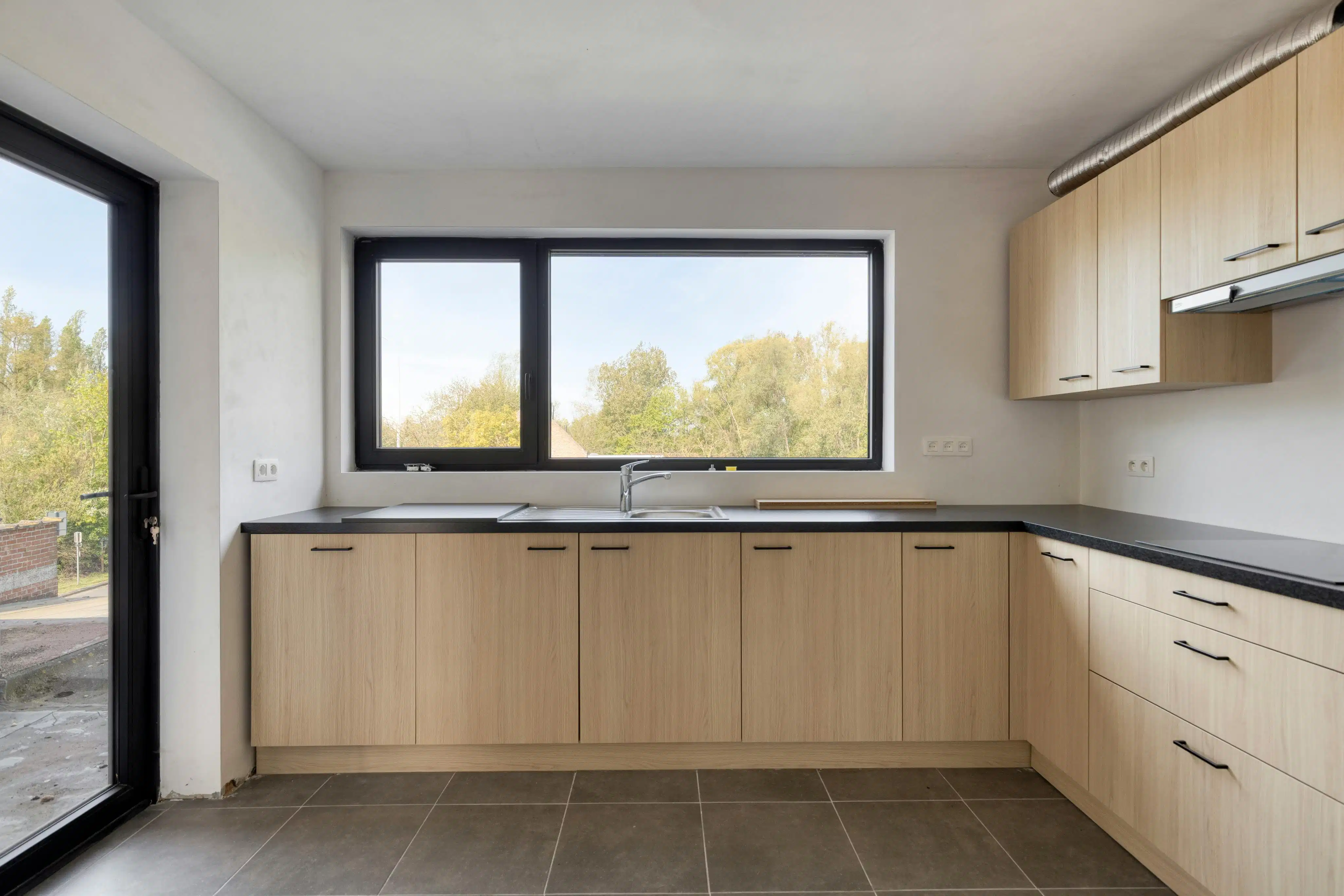 Handelspand met woonst te koop in centrum Landegem foto 14