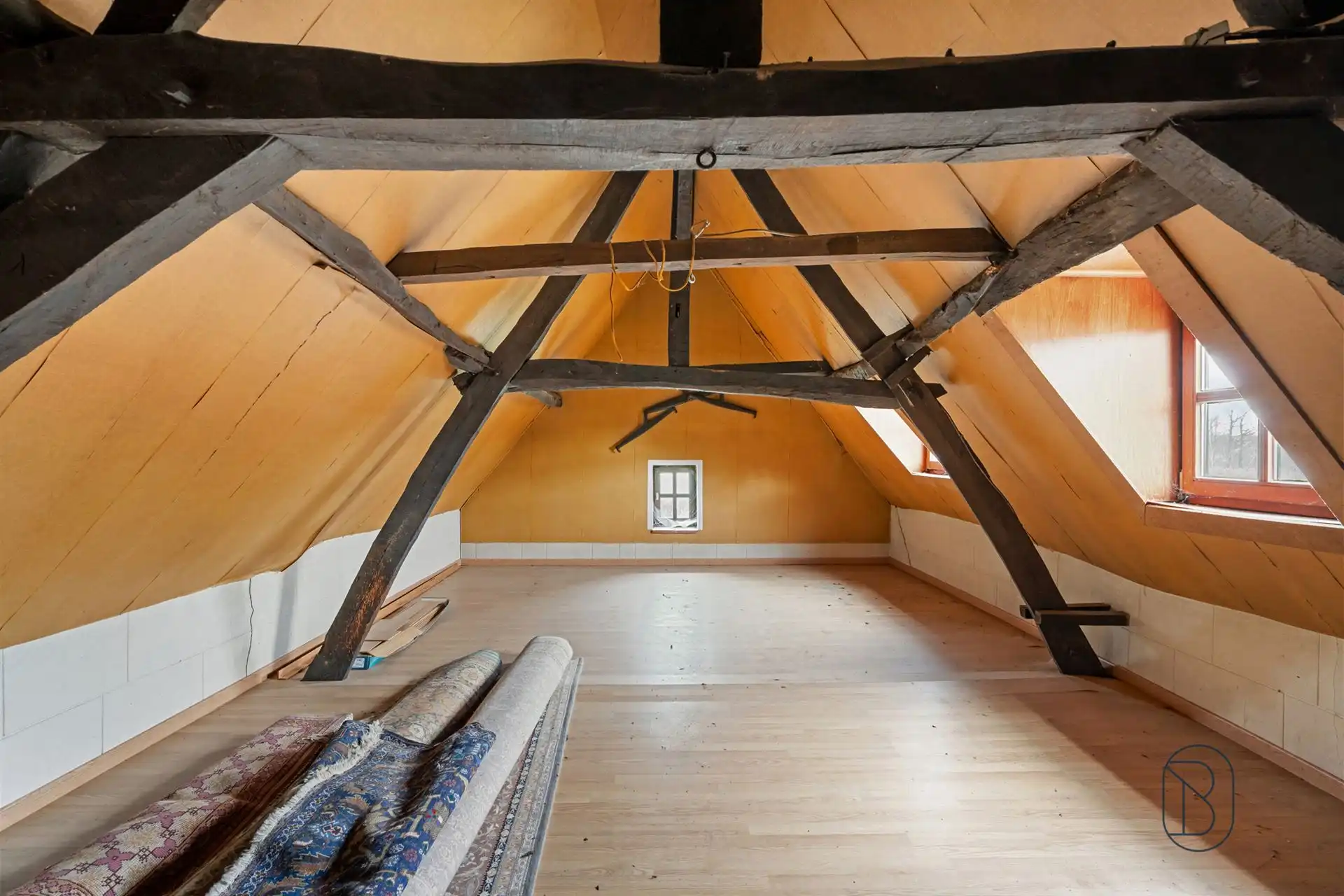 Charmante woning en bijgebouwen, met een prachtig zicht! foto 25
