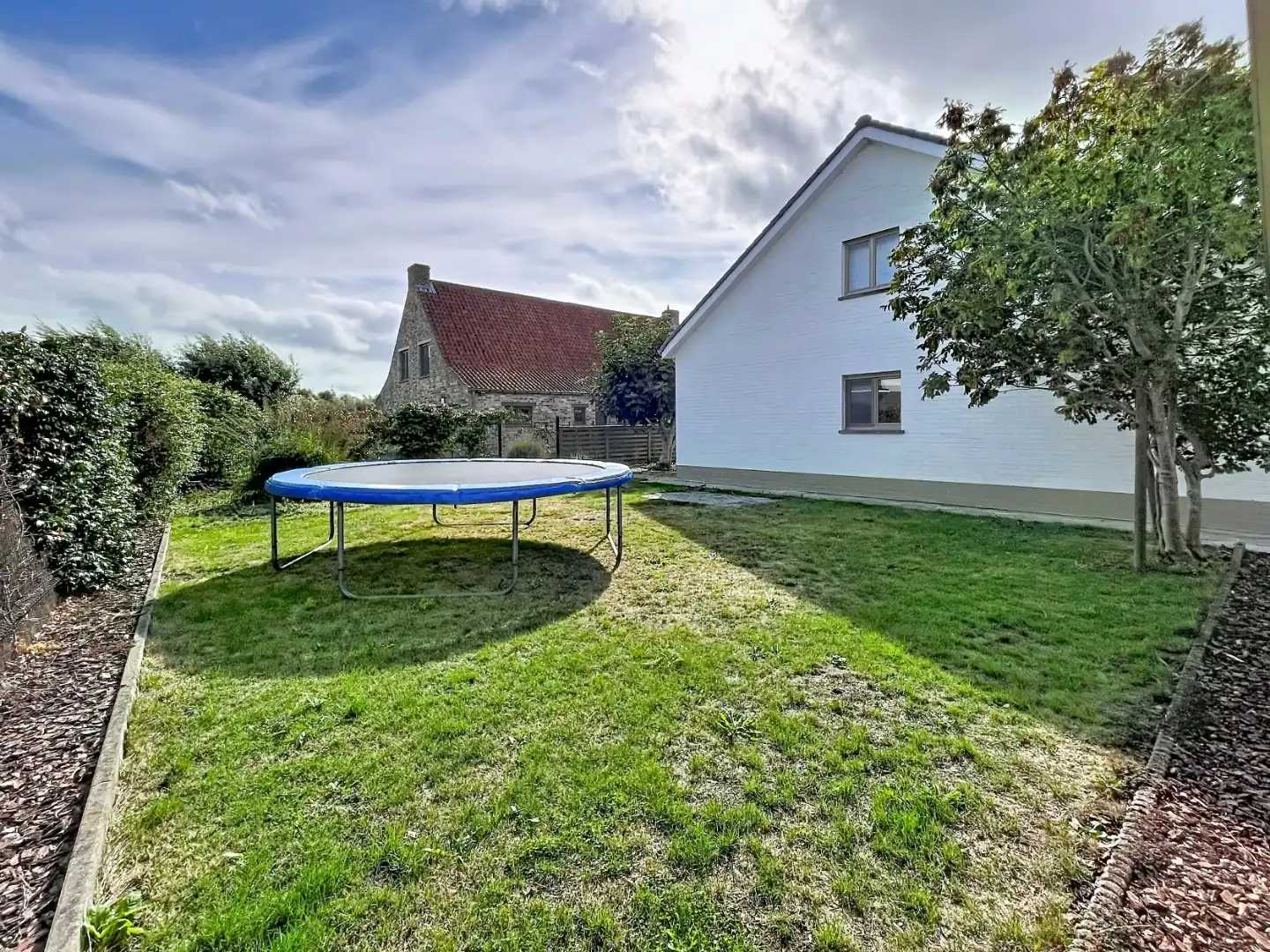 Bungalow woning met 3 slaapkamers, garage en tuin te Oostduinkerke – ideale gezinswoning in rustige omgeving! foto 12