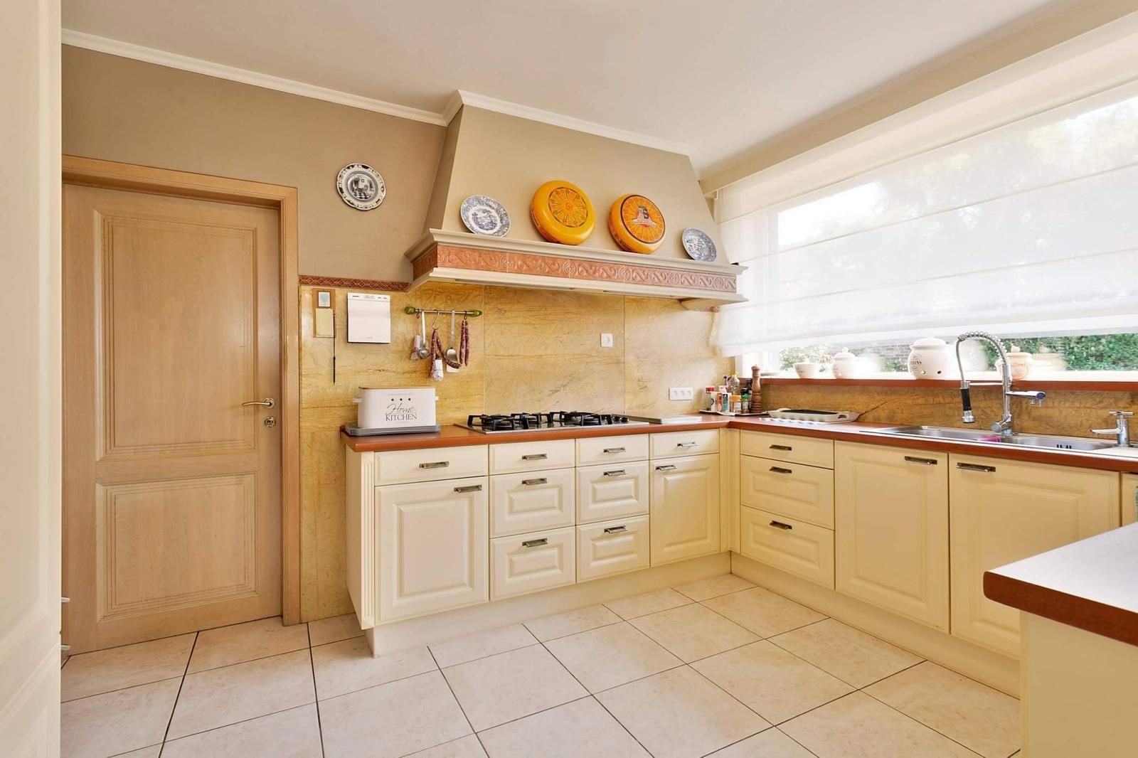 Uitstekend gelegen BUNGALOW /VILLA te koop te Middelkerke!* foto 4