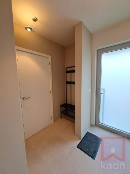 BEMEUBELDE woning met 3 slaapkamers, tuin en carport. foto 8