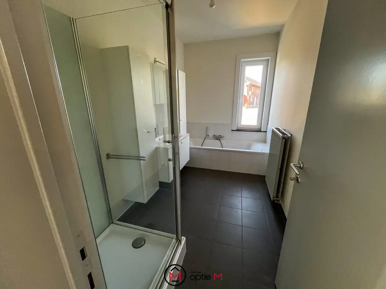 Appartement te huur in Diepenbeek –  parking voor de deur foto 9