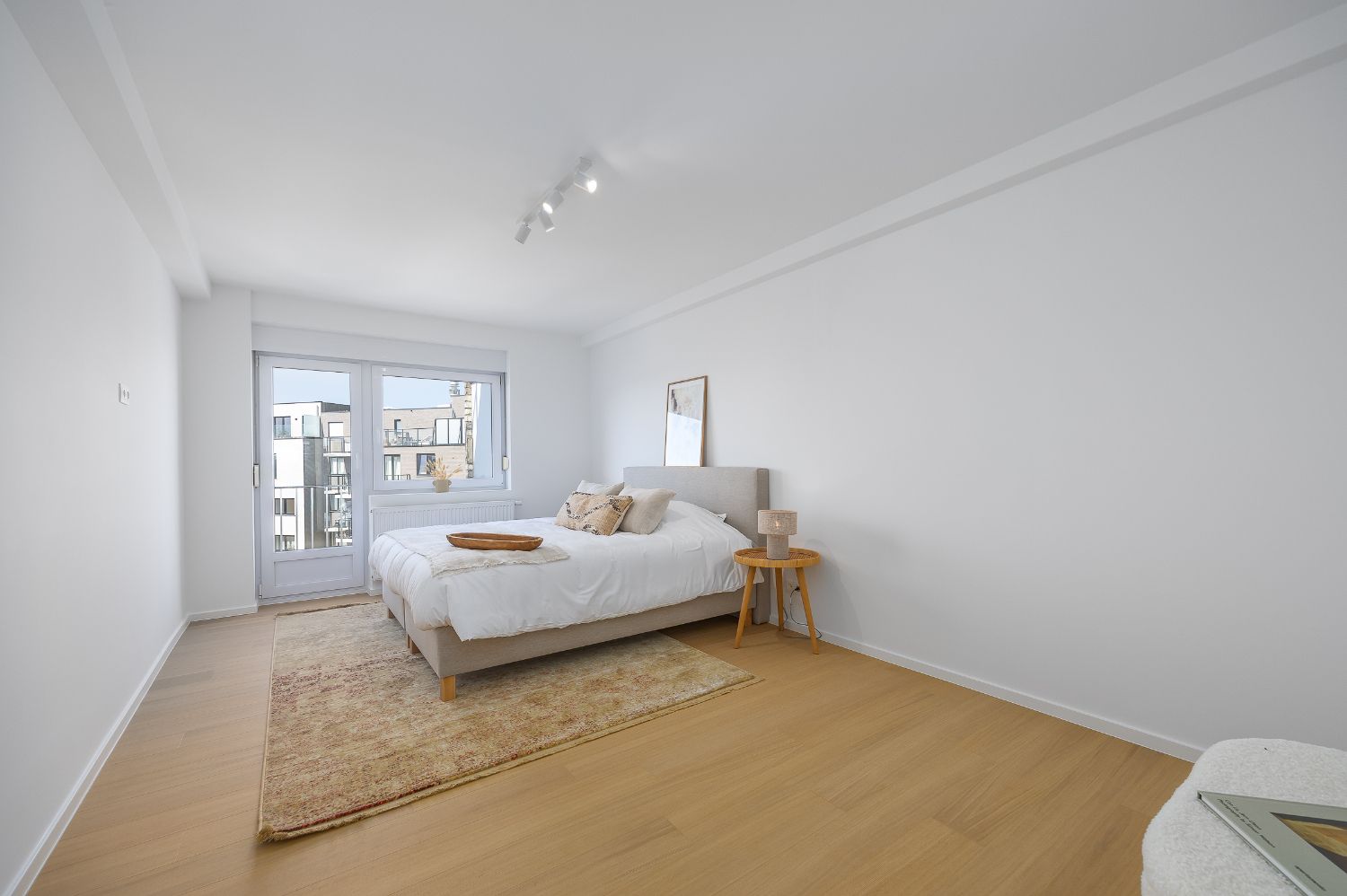 Gerenoveerd twee slaapkamer appartement op centrale ligging foto 15