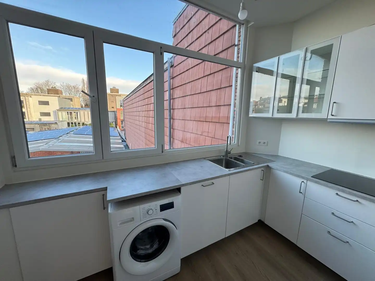 GERENOVEERD APPARTEMENT -2 SLAAPKAMERS foto 5