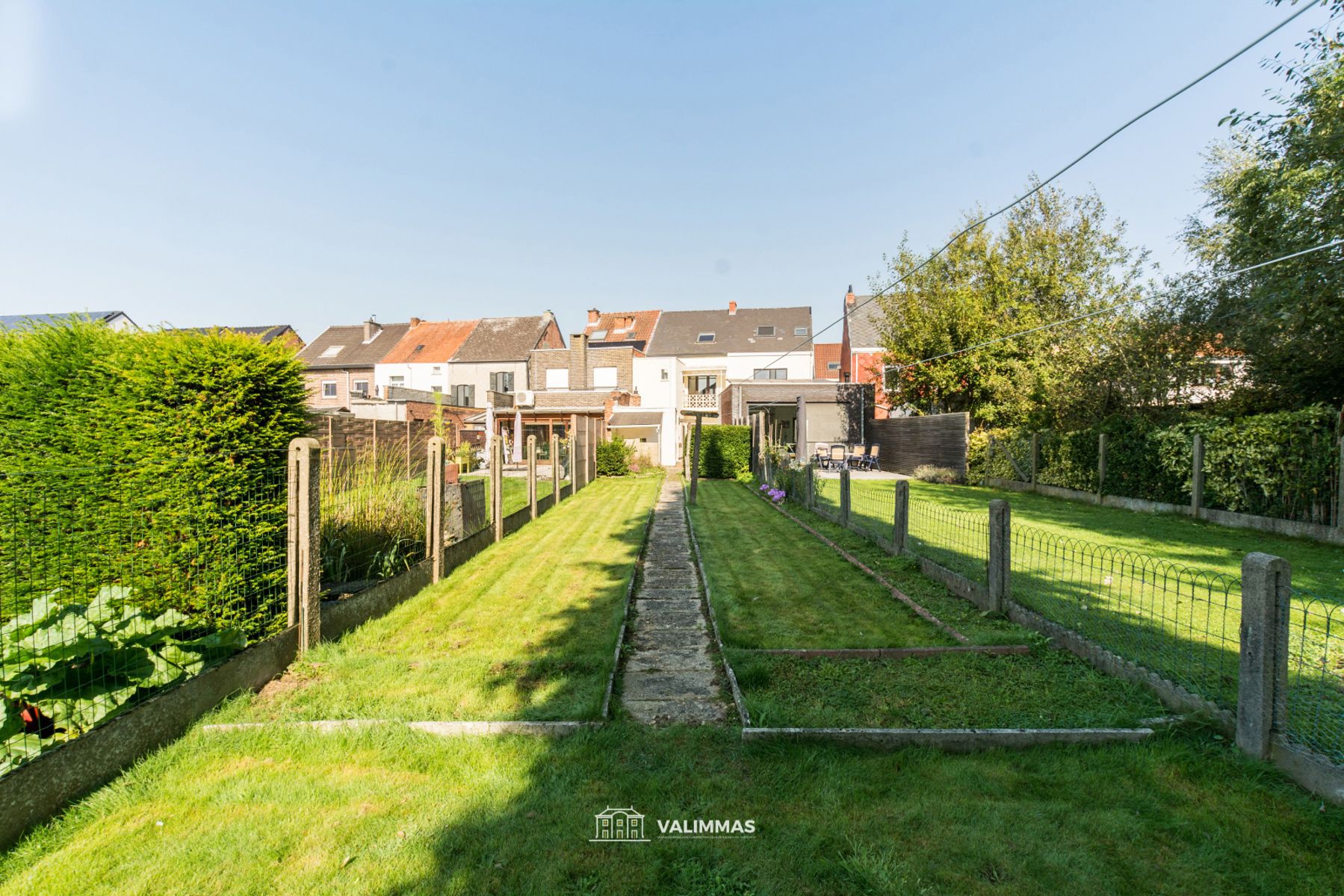Centrum: verzorgde & rustig gelegen rijwoning met mooie tuin foto 2