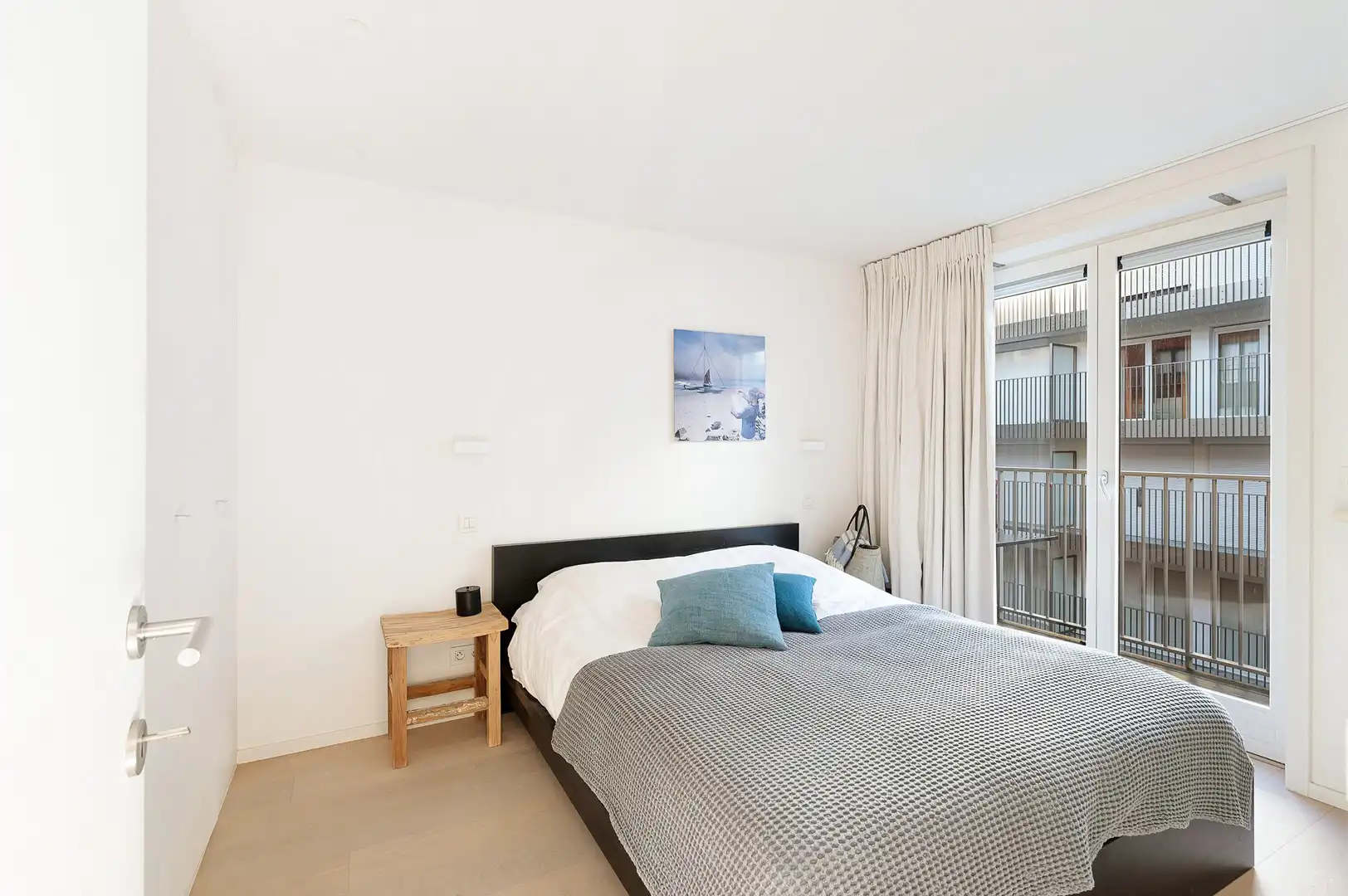 Ruim 4-slaapkamerappartement vlakbij de zee en RBSC in Duinbergen. foto 15