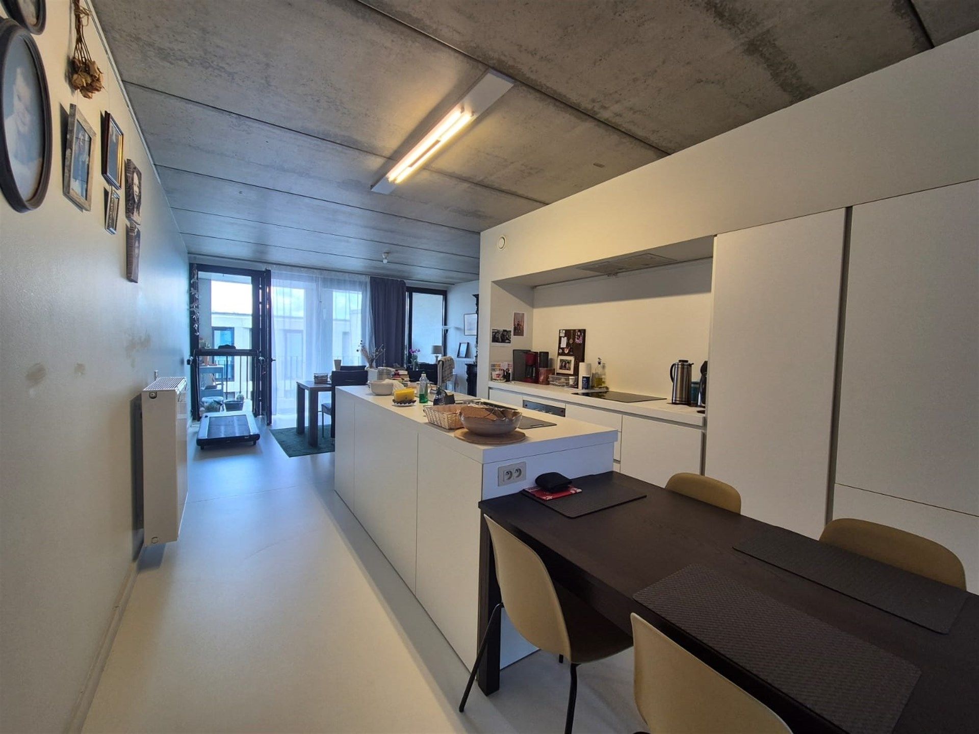 Modern exclusief appartement met terras en autostaanplaats. foto 7
