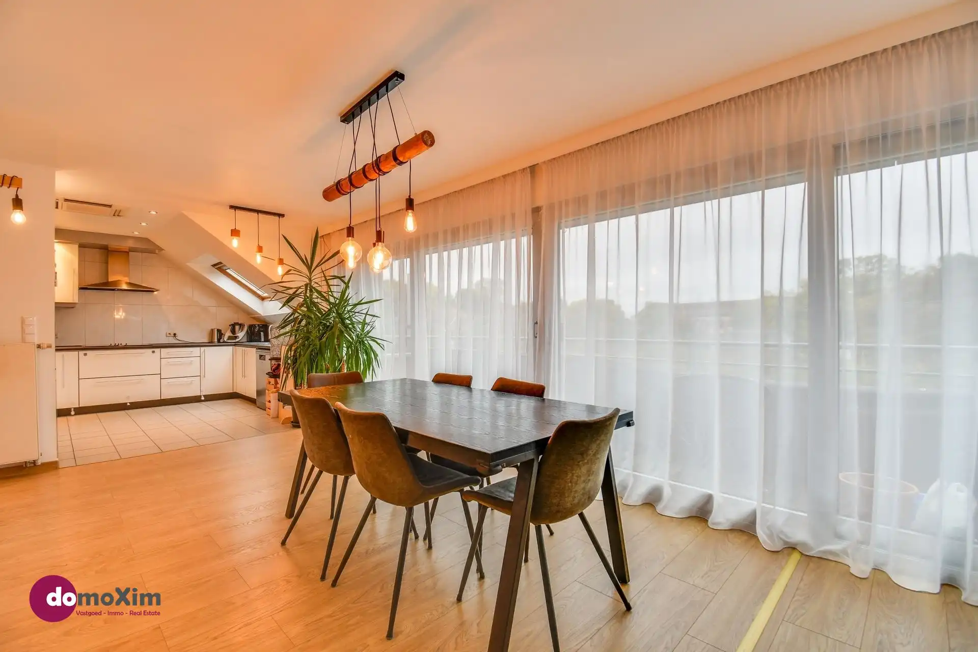 Ruim 3-slaapkamer appartement met 2 terrassen en garagebox in Vilvoorde foto 6