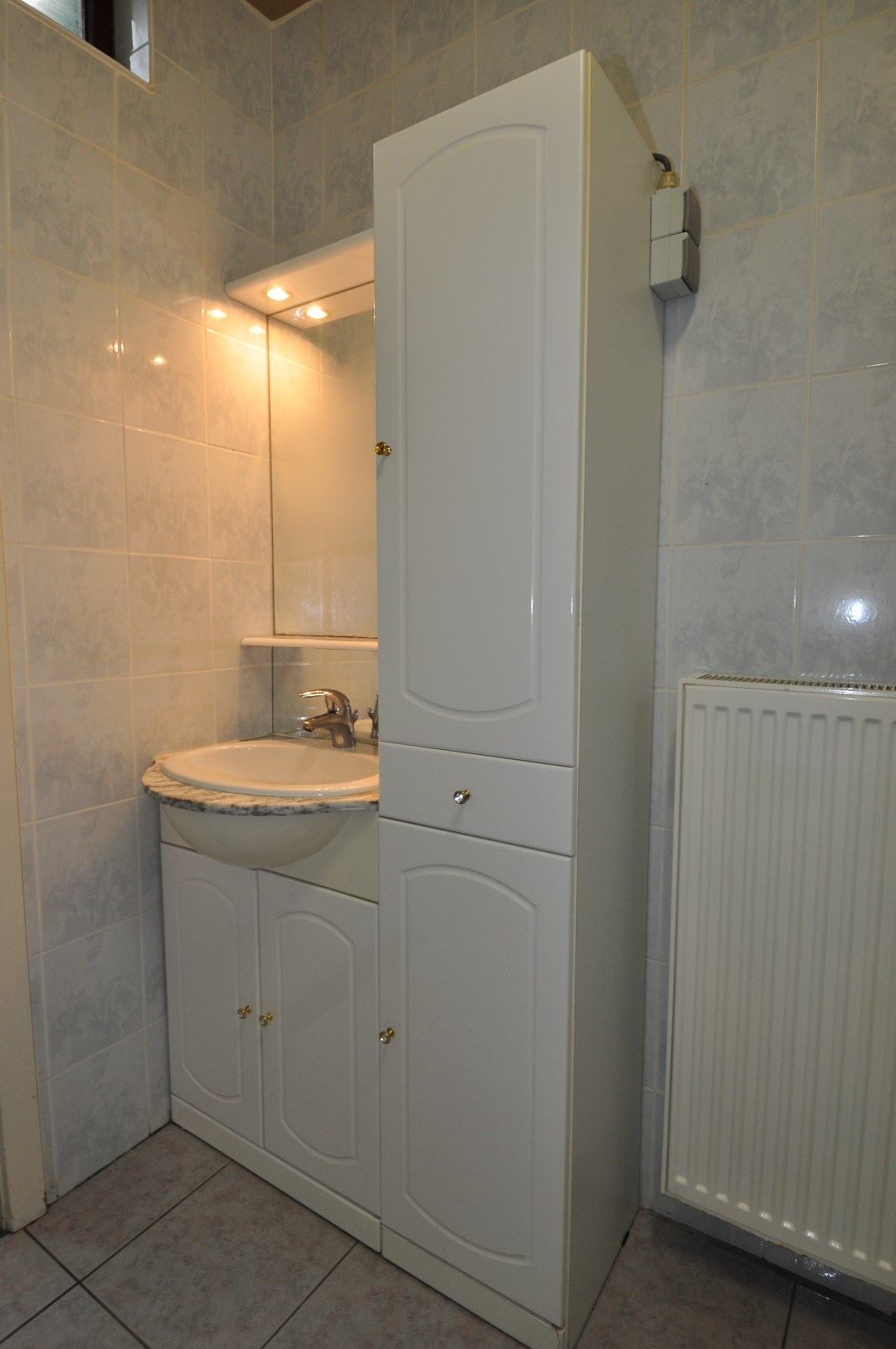 Woning met 2 slaapkamers en garage te Oostende  foto 6
