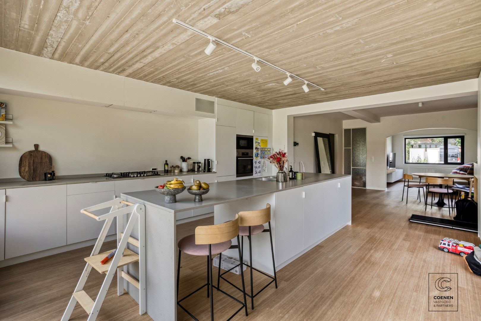 Prachtig volledig gerenoveerde woning met 3 slaapkamers op een TOPlocatie te Schilde! foto 6