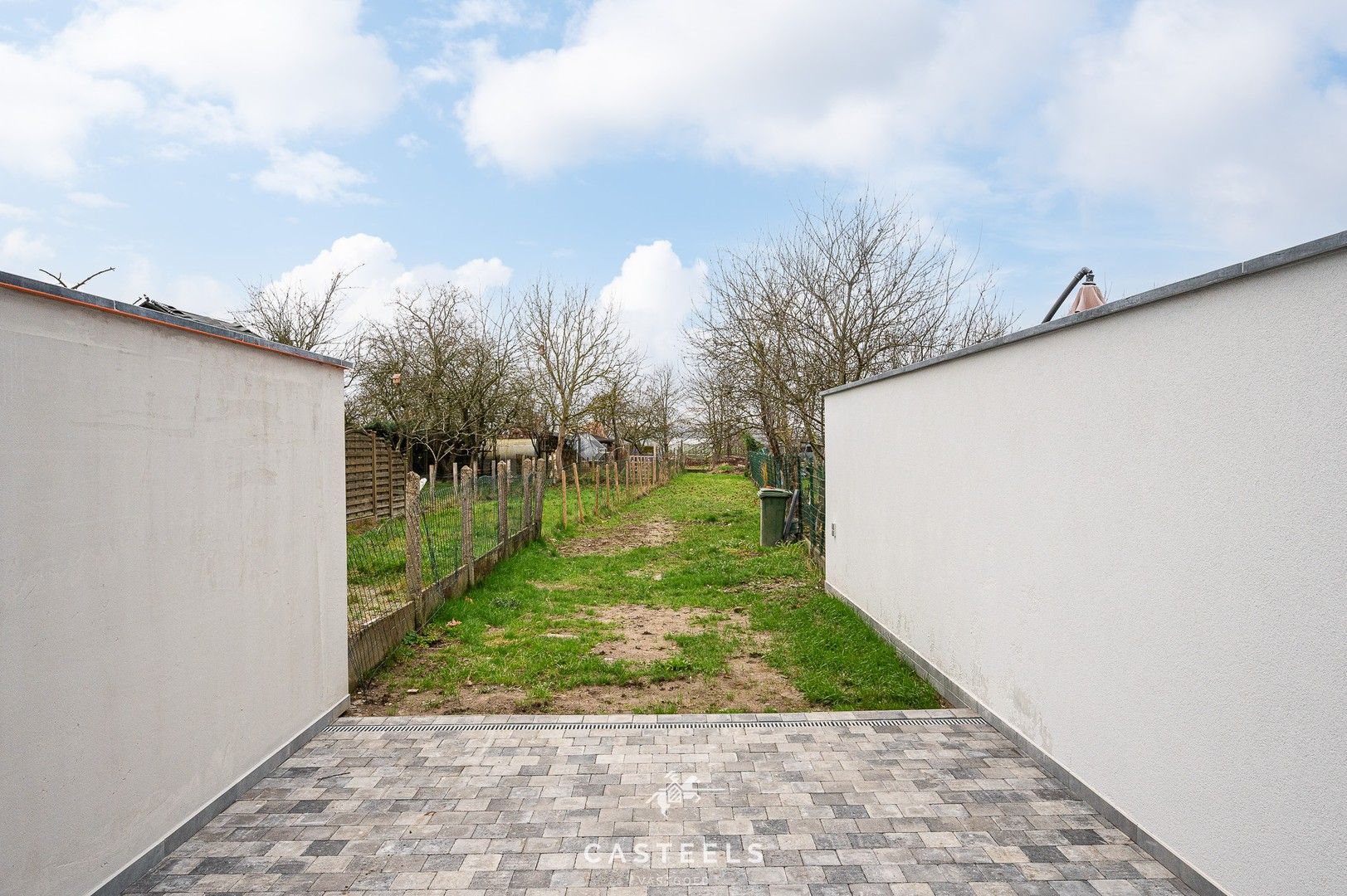 Prachtige gerenoveerde gezinswoning met grote tuin te &nbsp;Wetteren foto 24