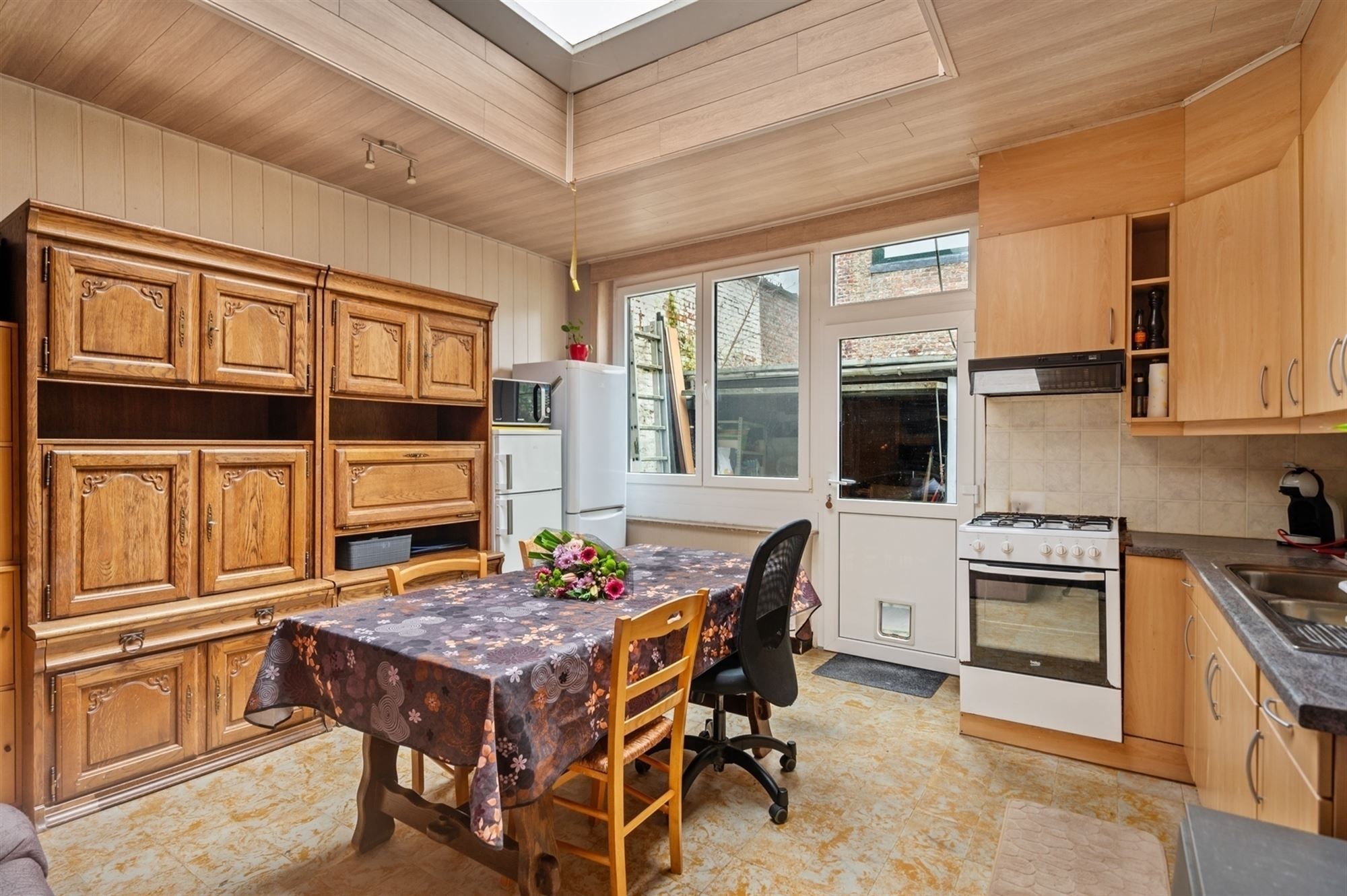 Karaktervolle, te renoveren woning op een uitstekende locatie te Mechelen foto 5