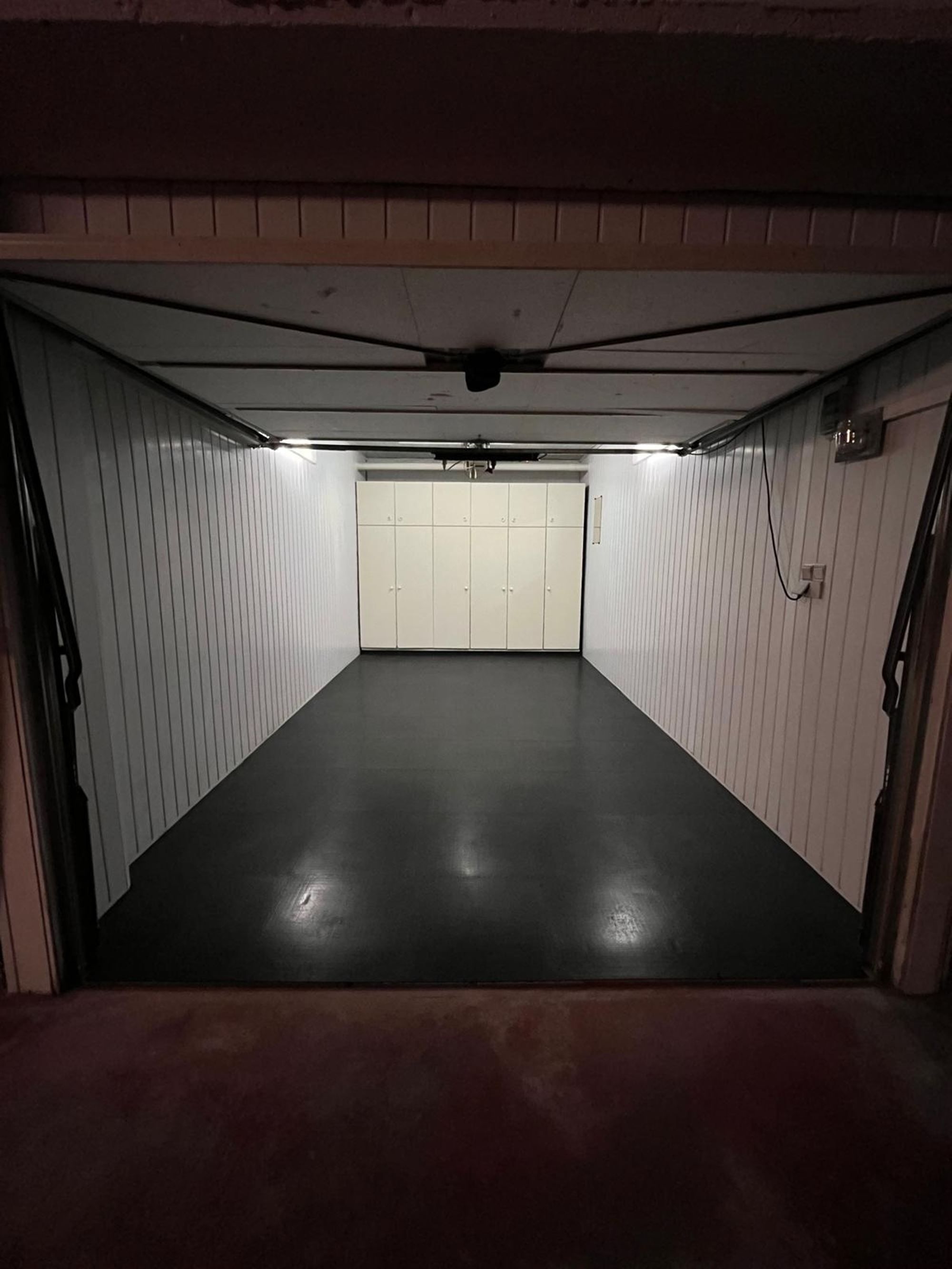 Ruime garagebox in Linkeroever te koop foto 5