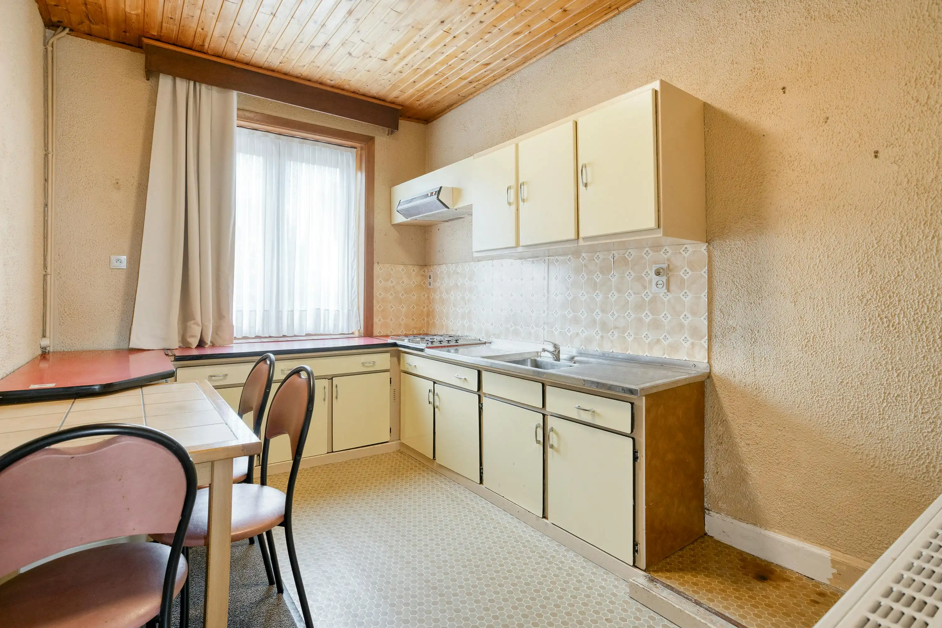 Ruime woning in Ieper met stadstuin en inpandige garage  foto 23