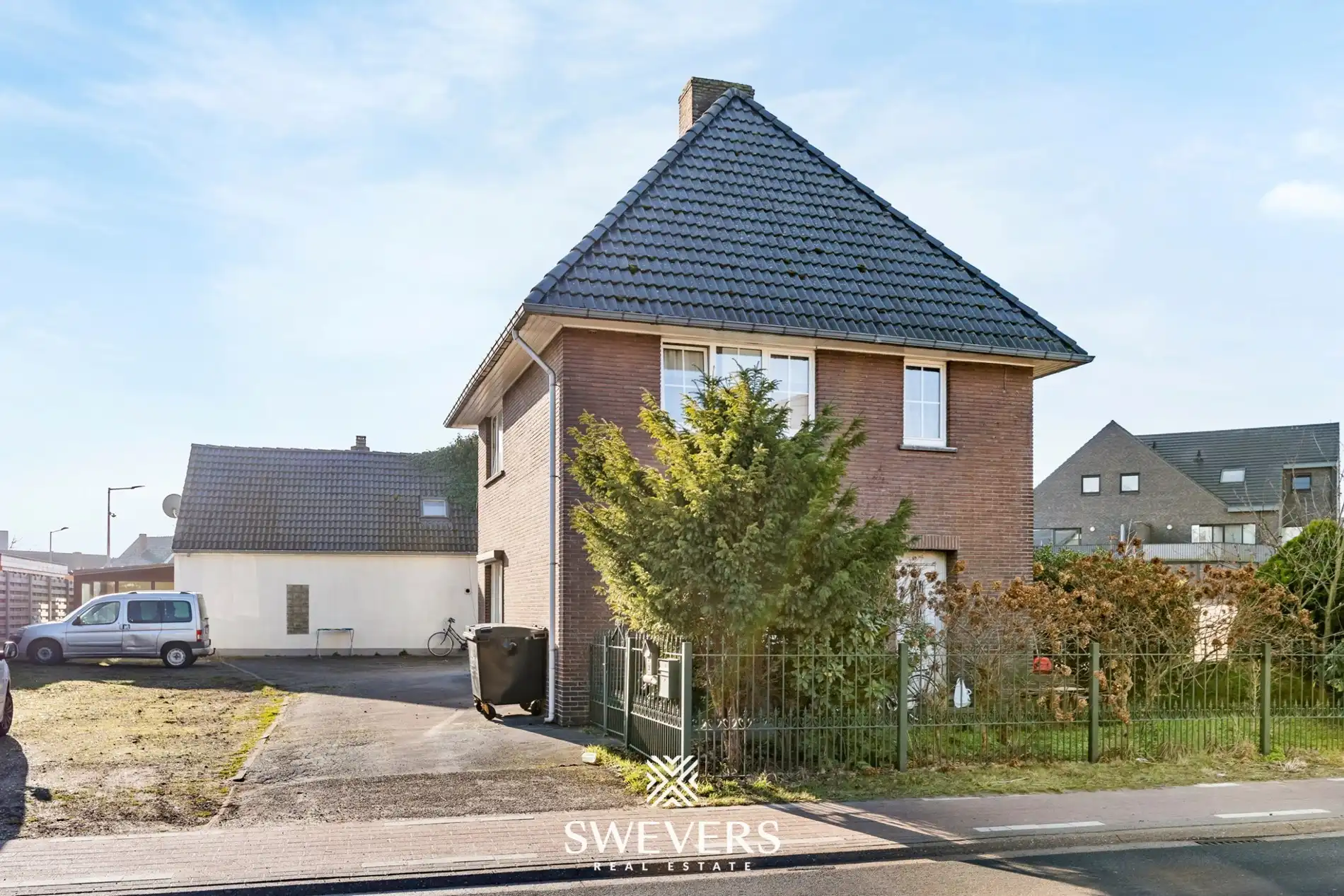 Te renoveren open bebouwing met ruime volumes en zuidgericht perceel in Heusden   foto 33