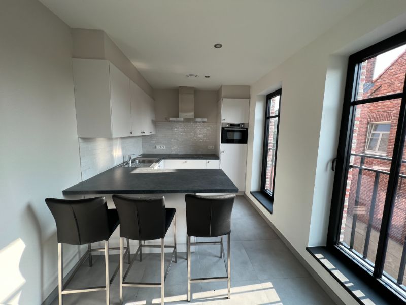 1 SLAAPKAMER APPARTEMENT MET TERRAS, GARAGE EN AUTOSTPL foto 8