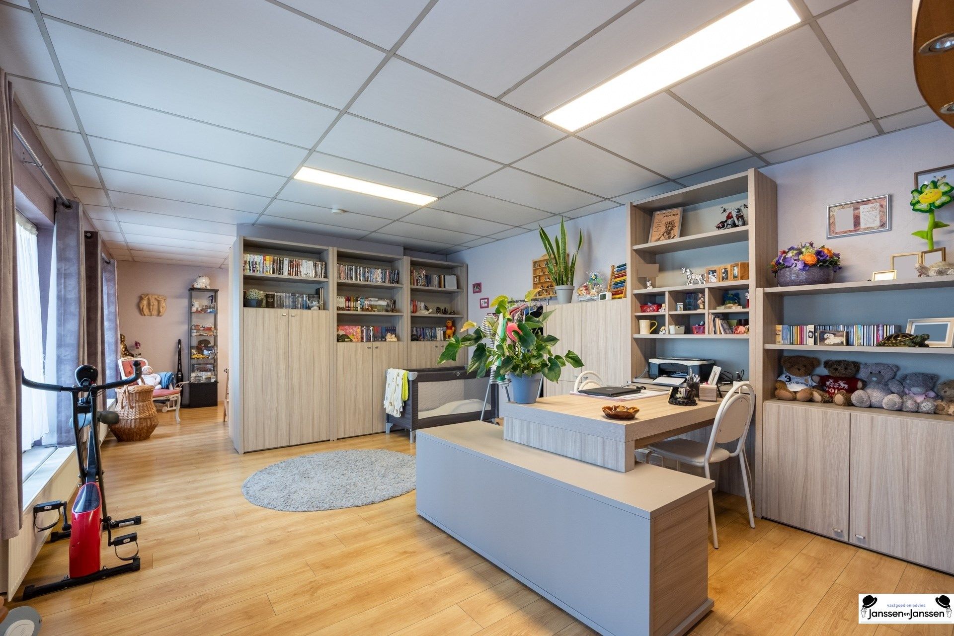 Ruim appartement in voormalige suikerfabriek Merksem foto 8