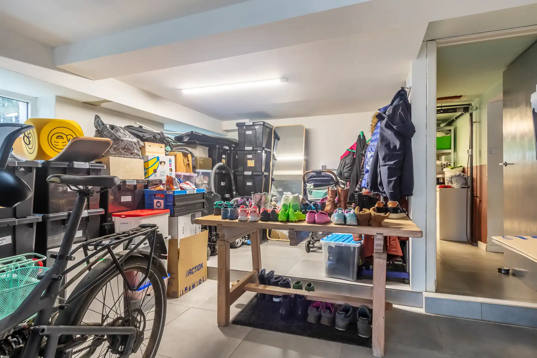 Ruime, gerenoveerde gezinswoning met 3 slaap- en 2 badkamers foto 28