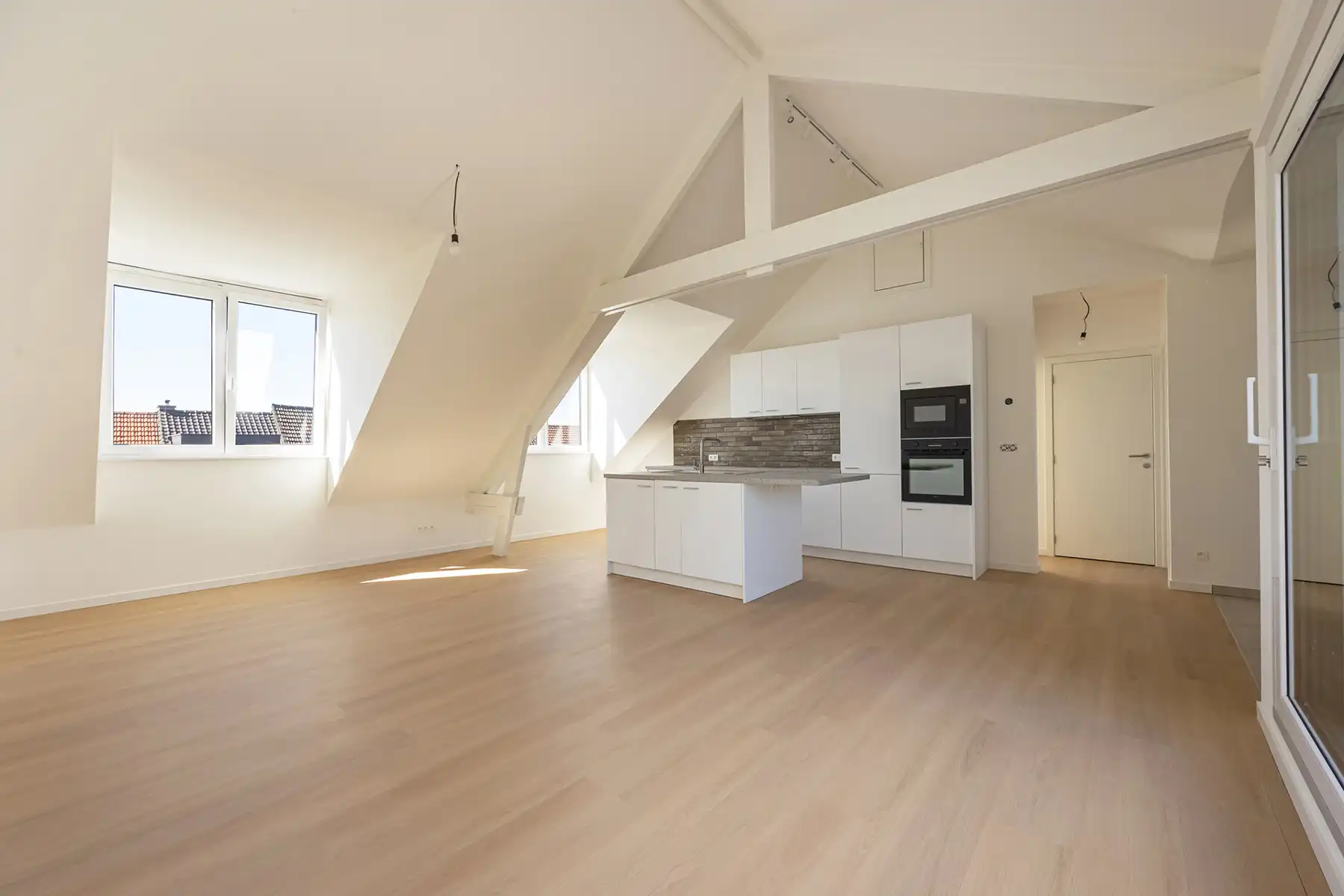 Gerenoveerde loft in hartje Ekeren! foto 2