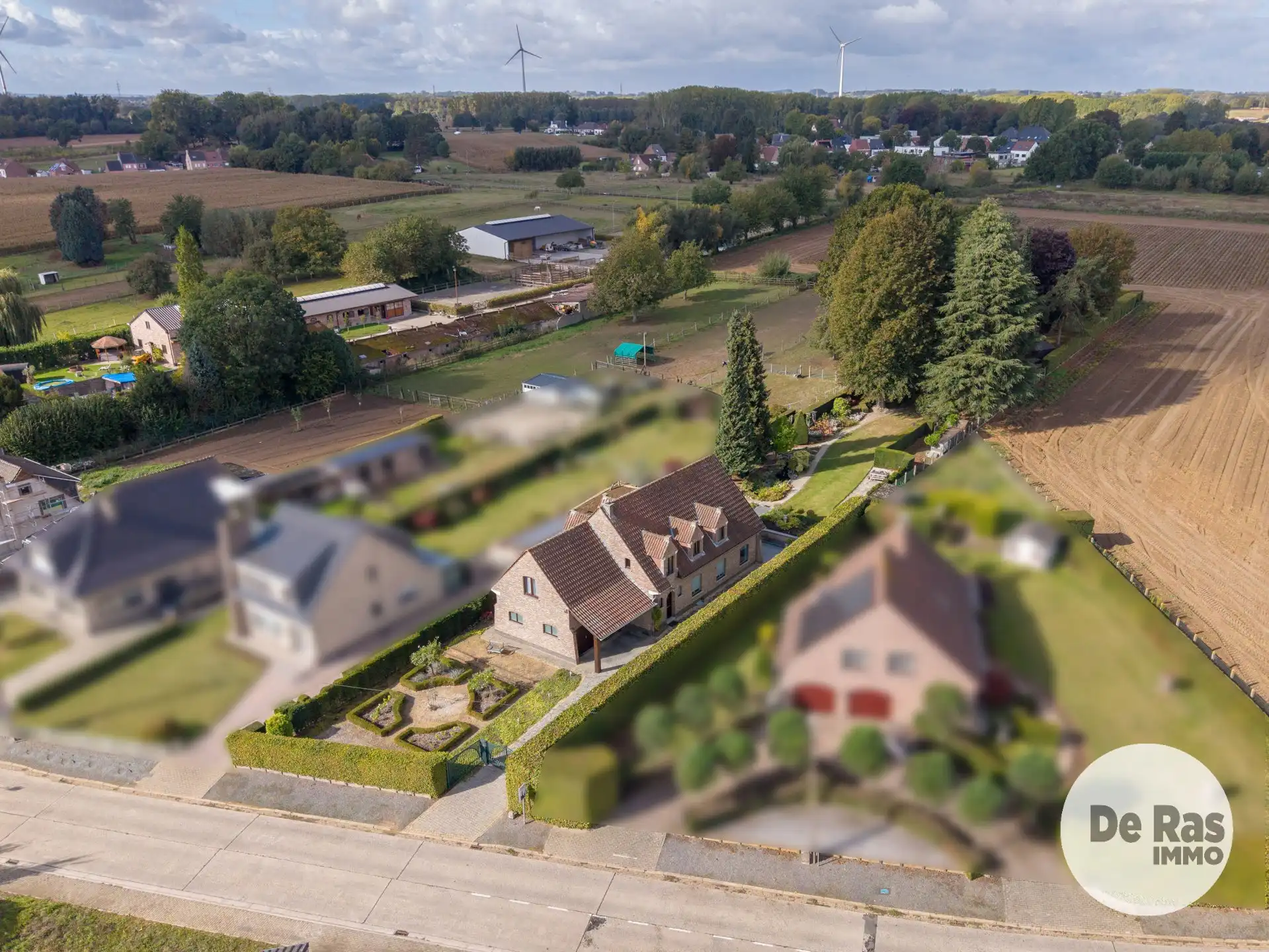 OKEGEM - Vrijstaande villa met een prachtige buitenomgeving! foto {{pictureIndex}}