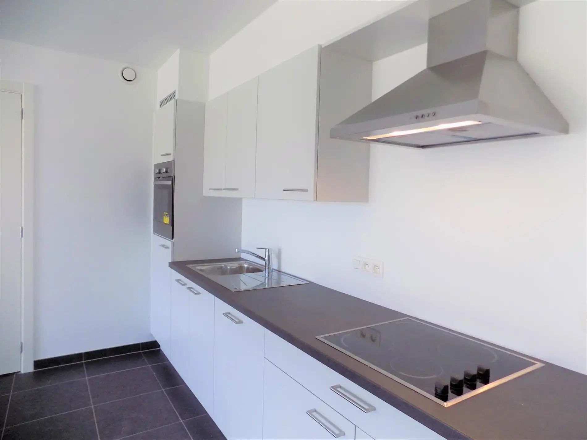 Leuk appartement in het centrum van Harelbeke met parkeerplaats. foto 5