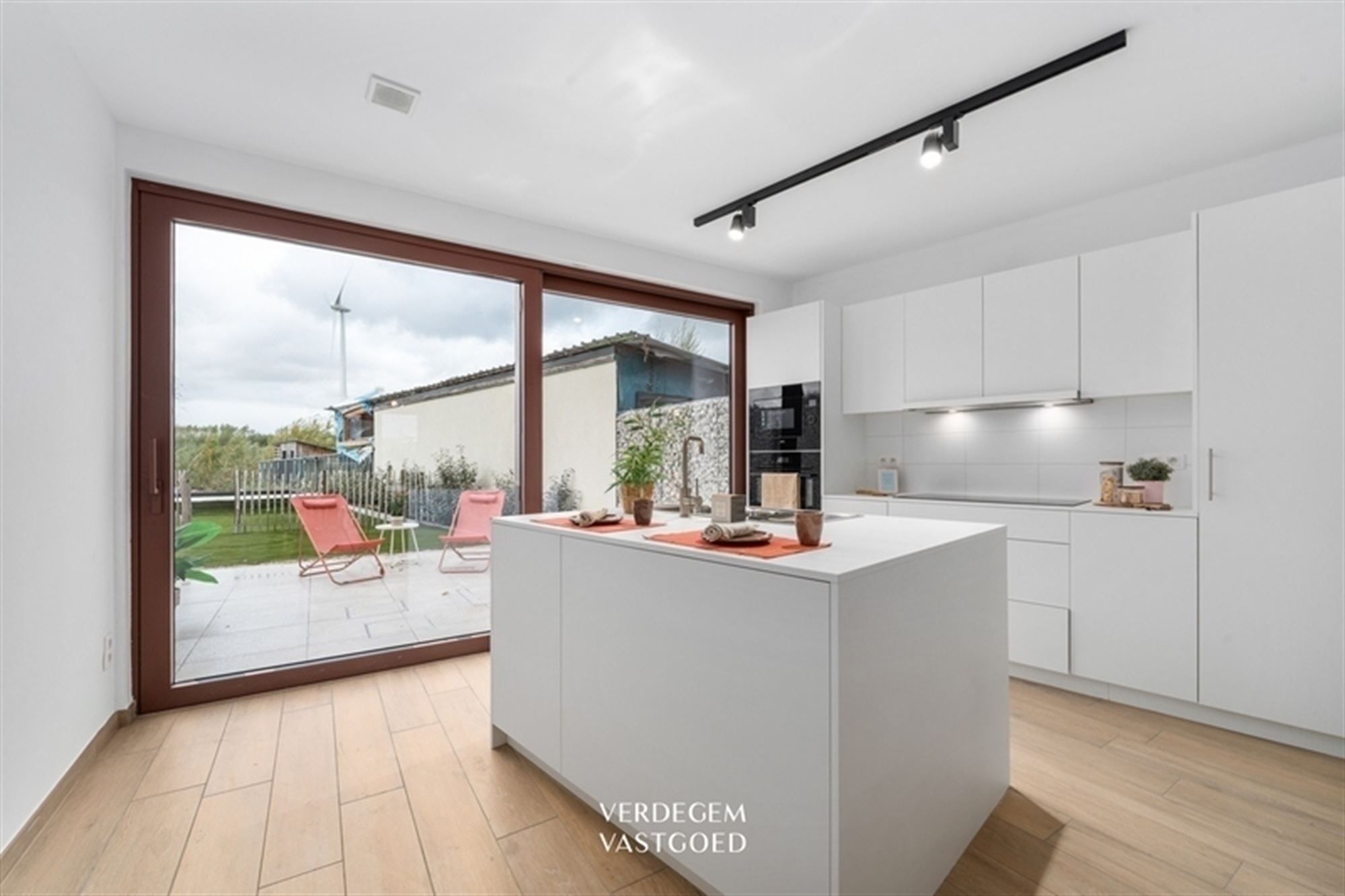 Verrassend leuke woning met 3 slaapkamers, autostaanplaats en gemeenschappelijke zwemvijver foto 7