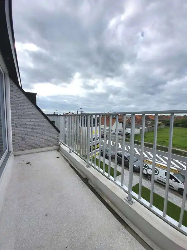 Duplex met 3 slaapkamers, Terras en Autostandplaatrs te huur in Zedelgem foto 13