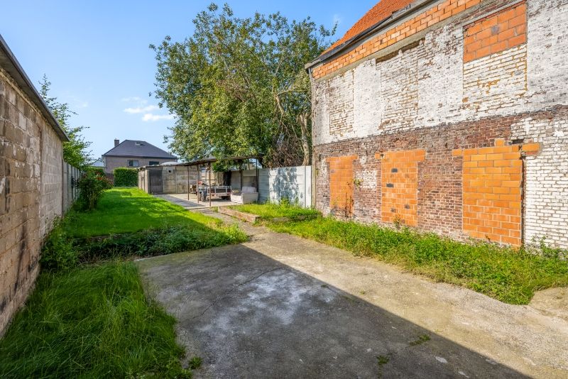 Volledig gerenoveerde woning met 3 slaapkamers, tuin en garage foto 13