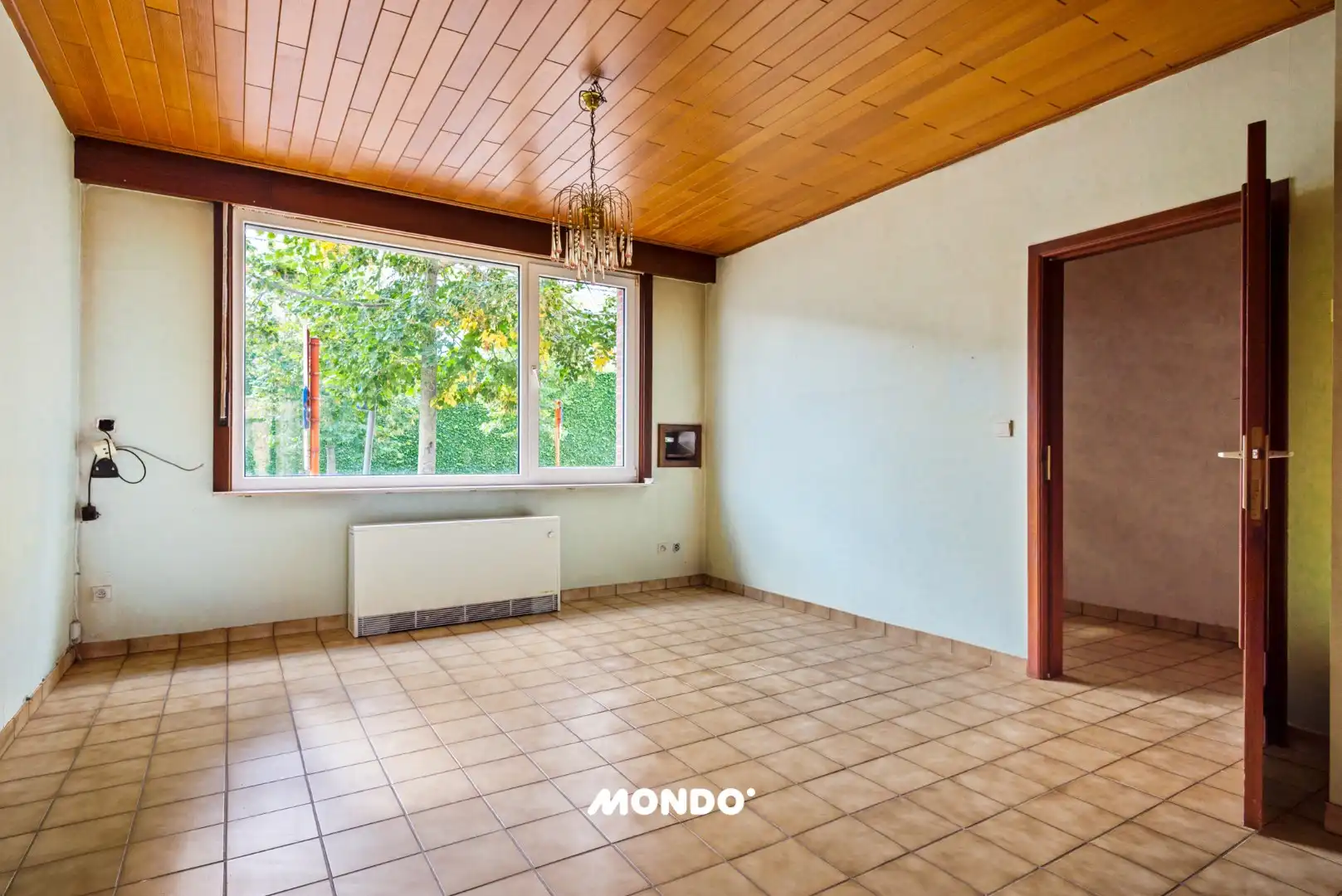 Veelzijdige rijwoning met tuin, binnenkoer en uitbouwmogelijkheden te Opwijk! foto 7