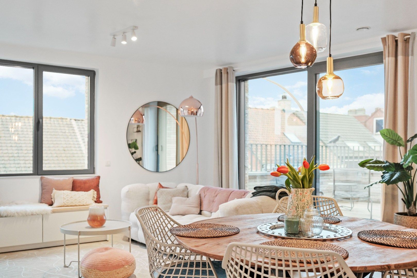 Instapklaar appartement met 2 slaapkamers en staanplaats in Ieper-centrum foto 5