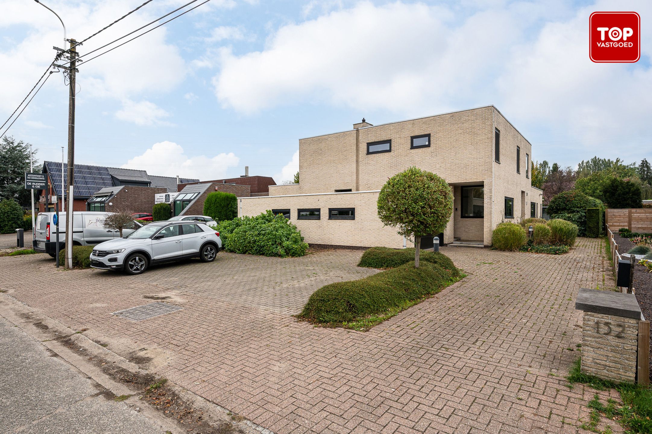 Ruime en lichtrijke villa met praktijkruimte en grote tuin nabij Gent foto 28