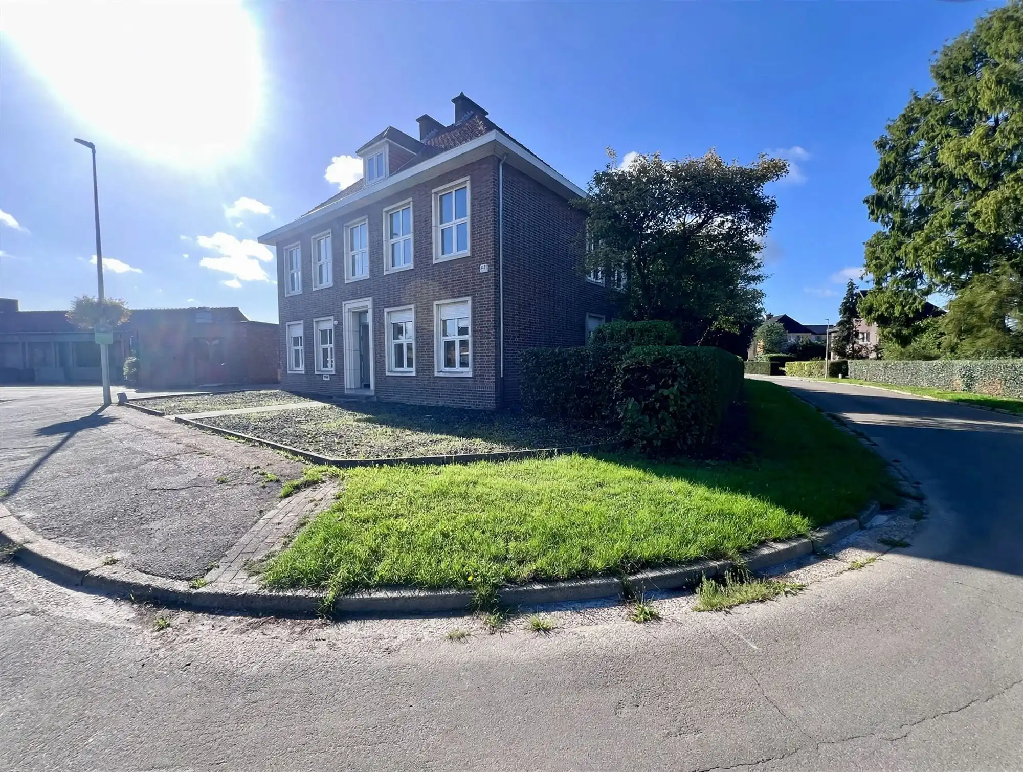 Karaktervolle woning op 907 m² en renovatiepotentieel foto 3
