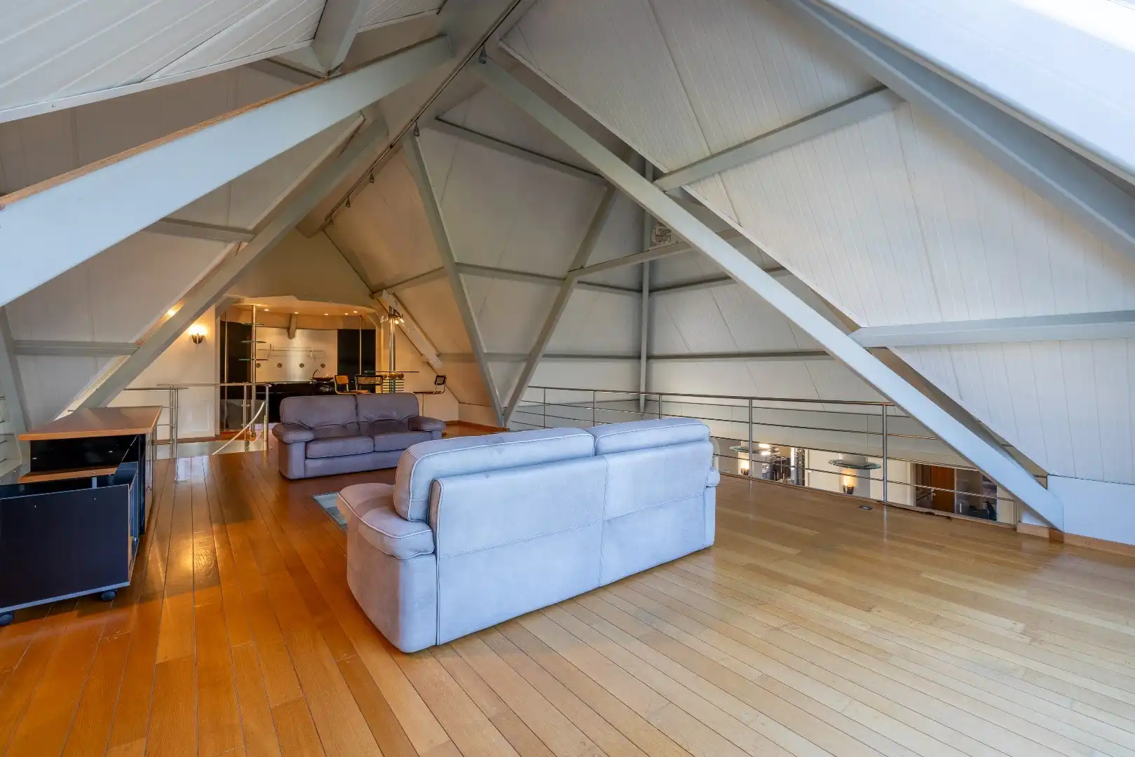 Prachtige villa met binnenzwembad op een toplocatie  foto 14