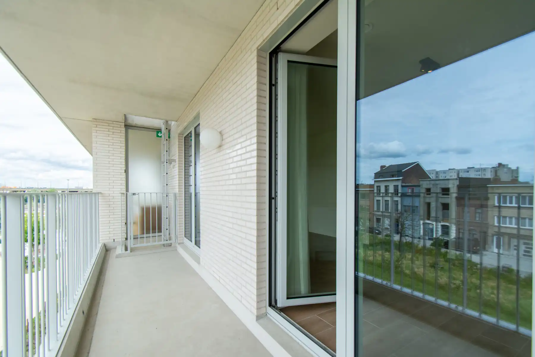 Lichtrijk nieuwbouw duplex met 2 kamers en 2 terrassen foto 7
