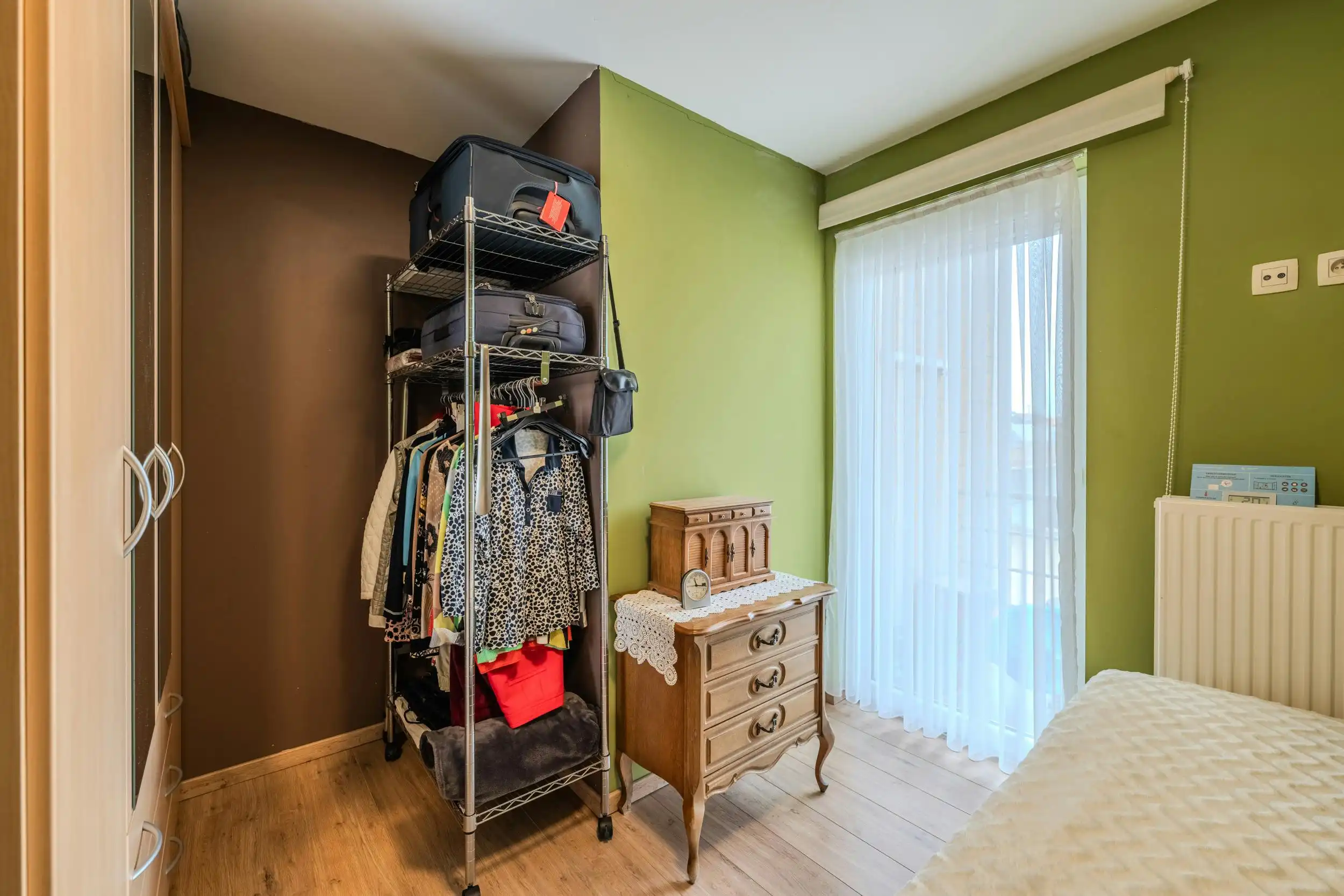 Instapklaar 2-slaapkamerappartement in recente residentie foto 11