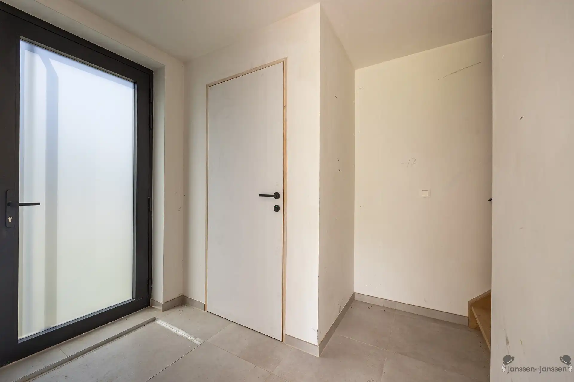 Nieuwbouwwoning met 3 slpk & tuin foto 3