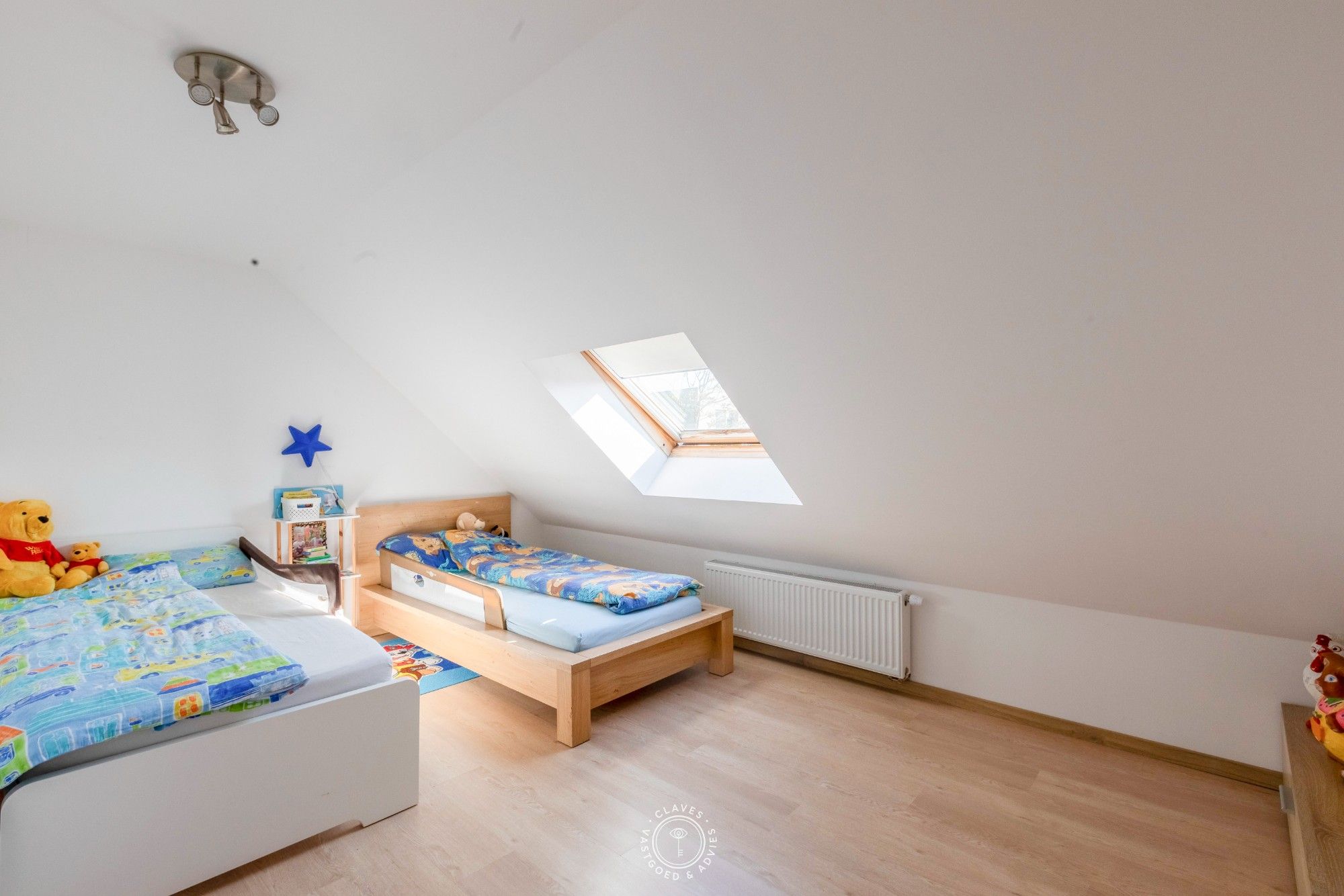 Instapklare rijwoning met vier slaapkamers en zonnige tuin foto 19