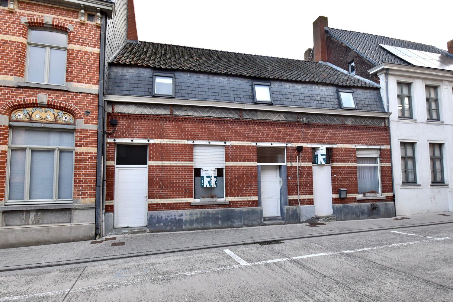 Twee woningen te koop als één geheel in het centrum van Ruiselede foto 14