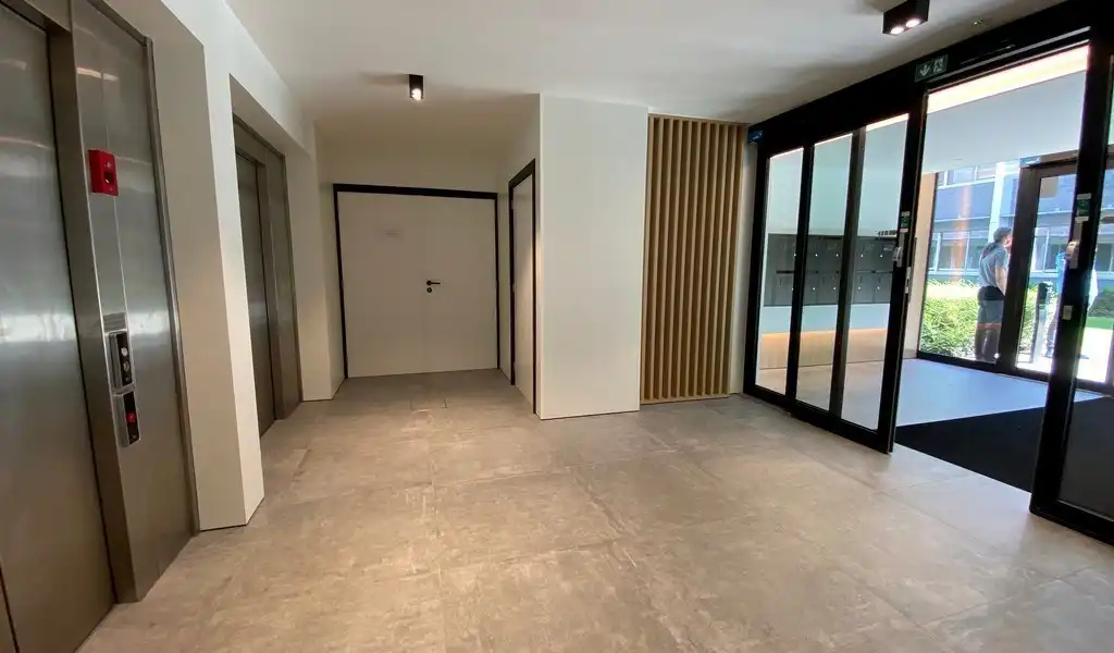 Gerenoveerde energiezuinige kantoren in Axxes Business Park foto 11