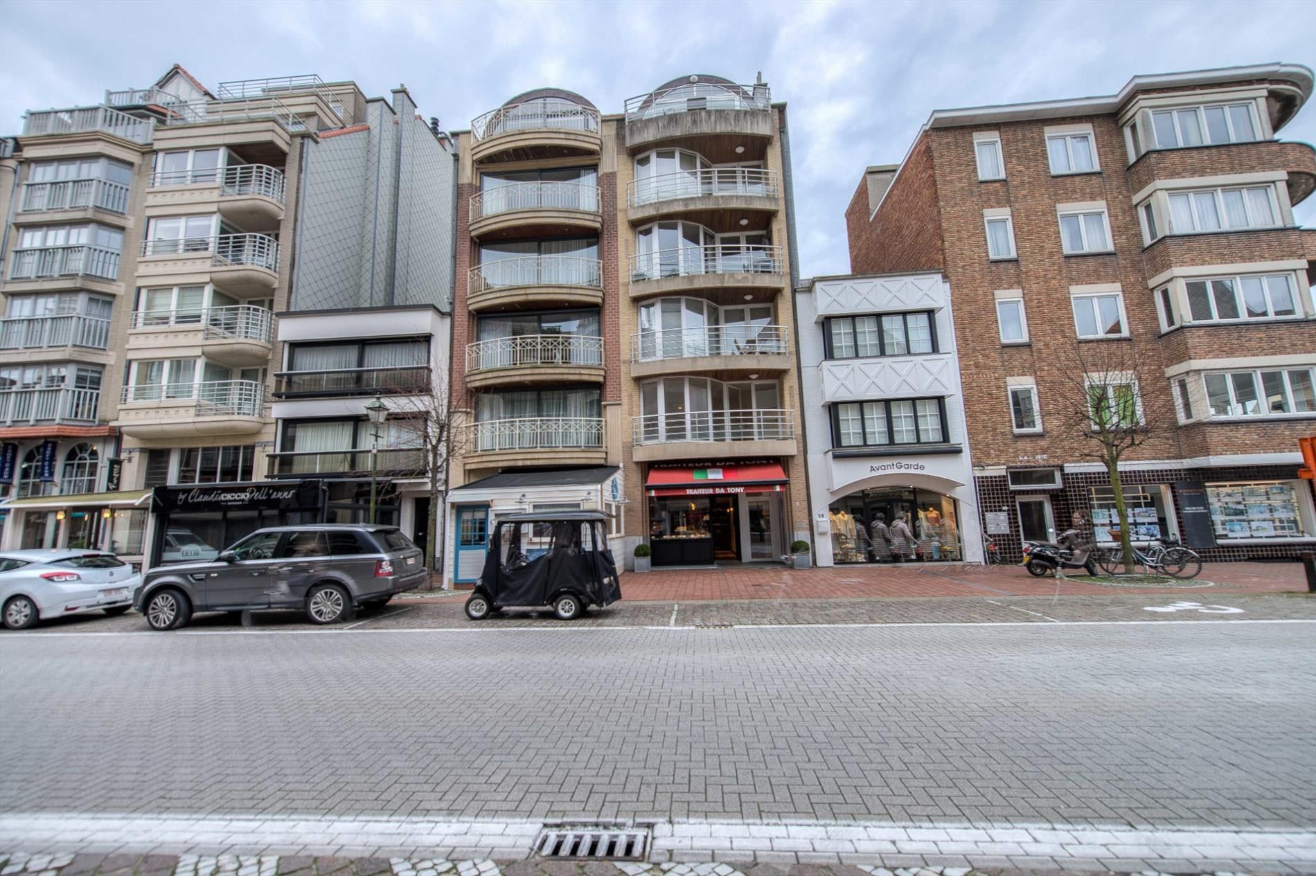 Mooi instapklaar appartement op de Dumortierlaan foto 16