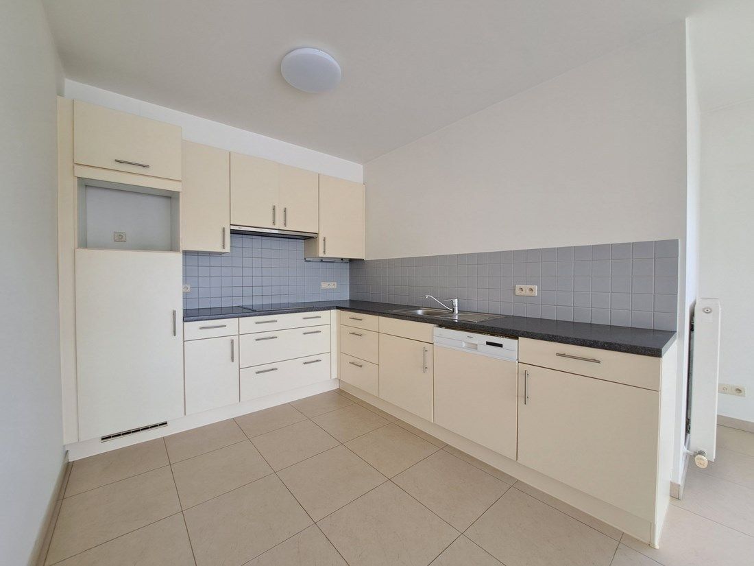 Stijlvol duplex appartement te Kermt foto 6