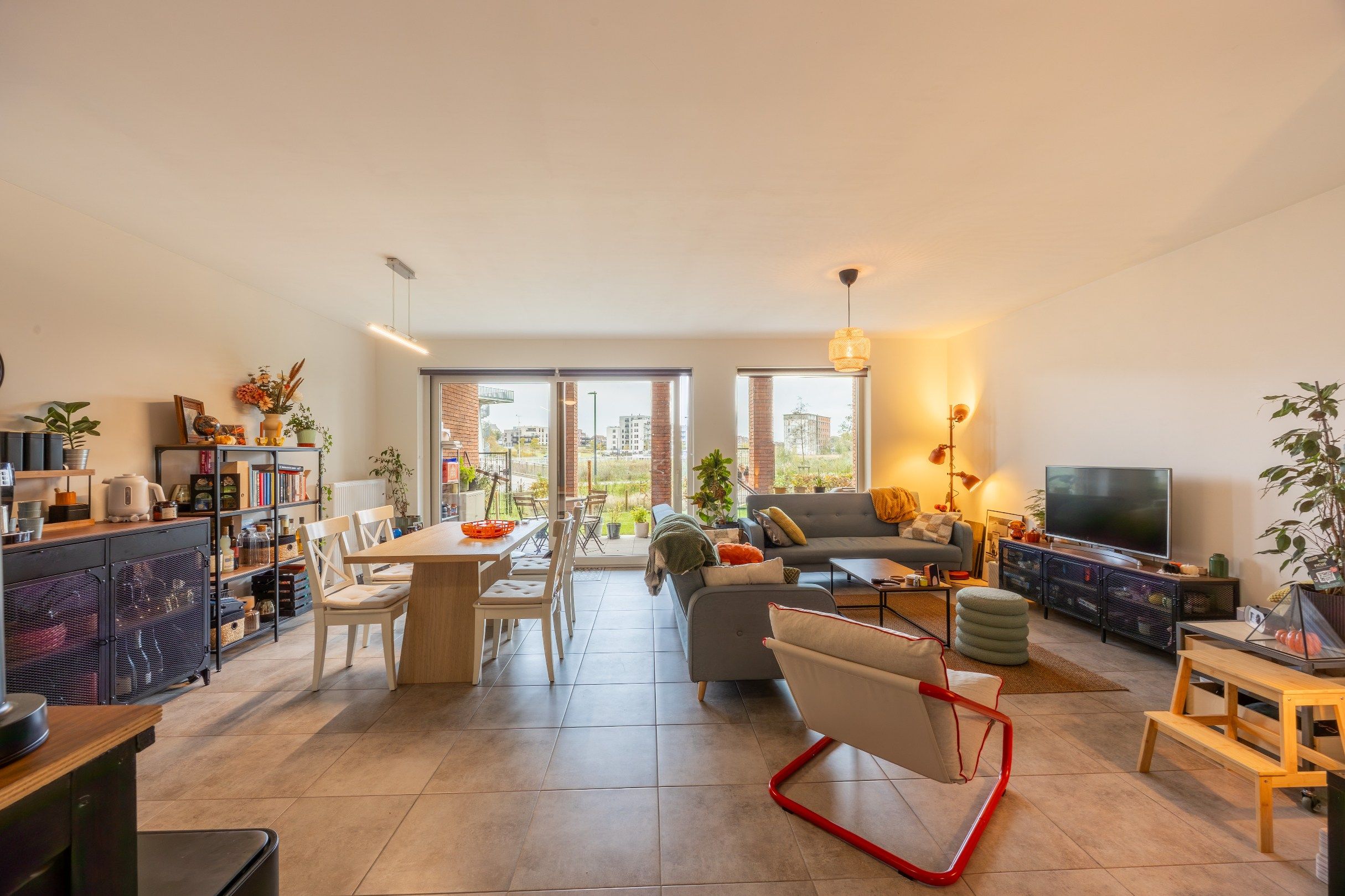 Gelijkvloers appartement met tuintje & staanplaats! foto 7